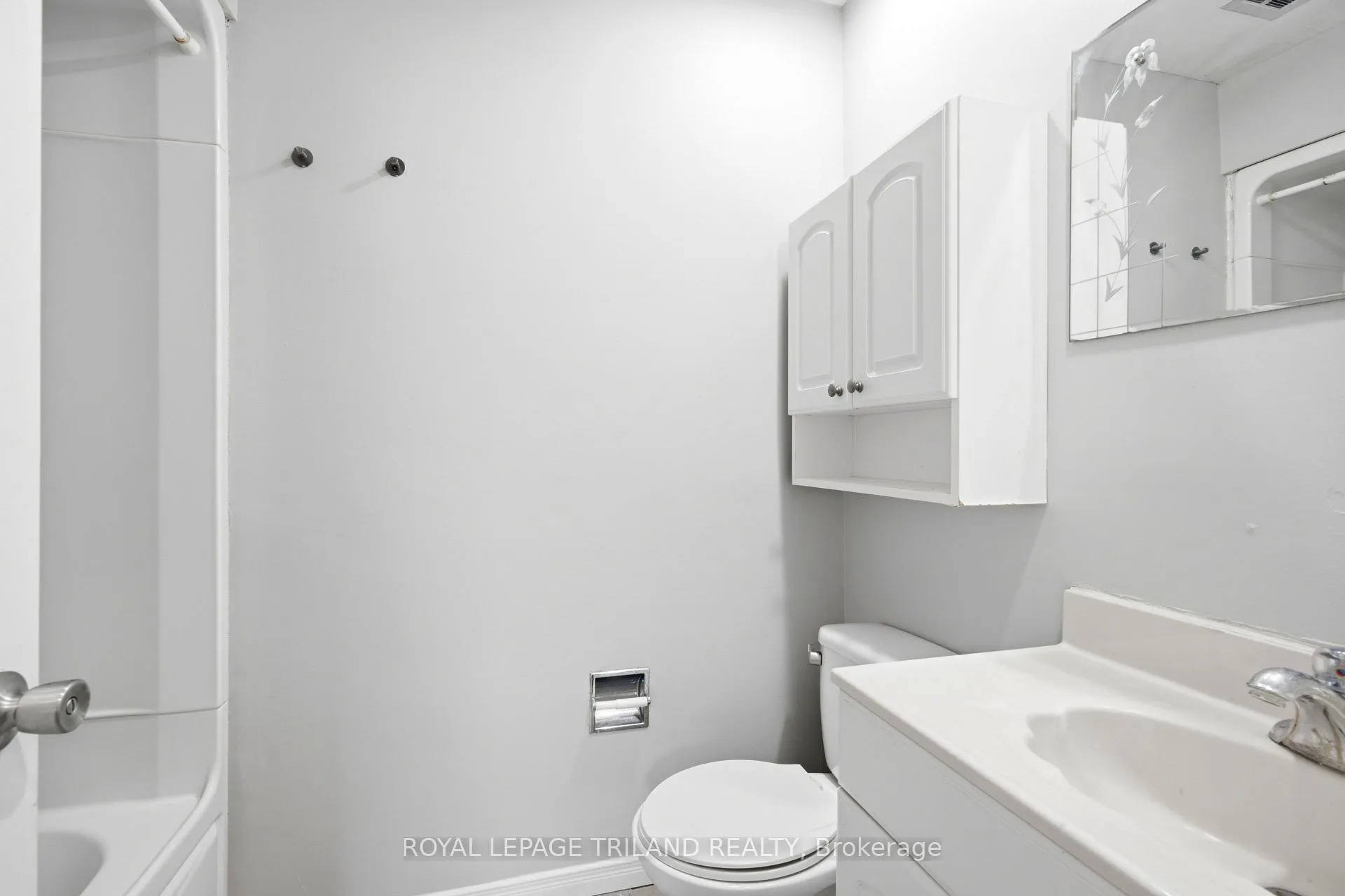 Photo 16 of Unit A, 195B Cedarvale Crescent, Waterloo — HOMEH
