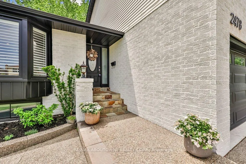 Photo 4 of 2478 Cavendish Drive, Burlington, Brant Hills — HOMEH