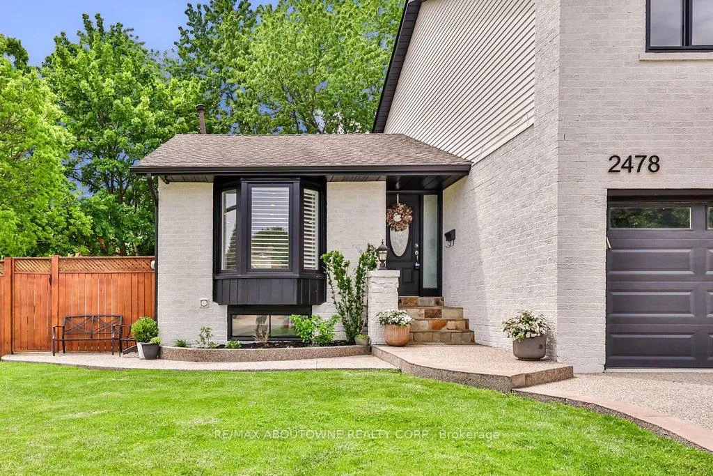 Photo 5 of 2478 Cavendish Drive, Burlington, Brant Hills — HOMEH