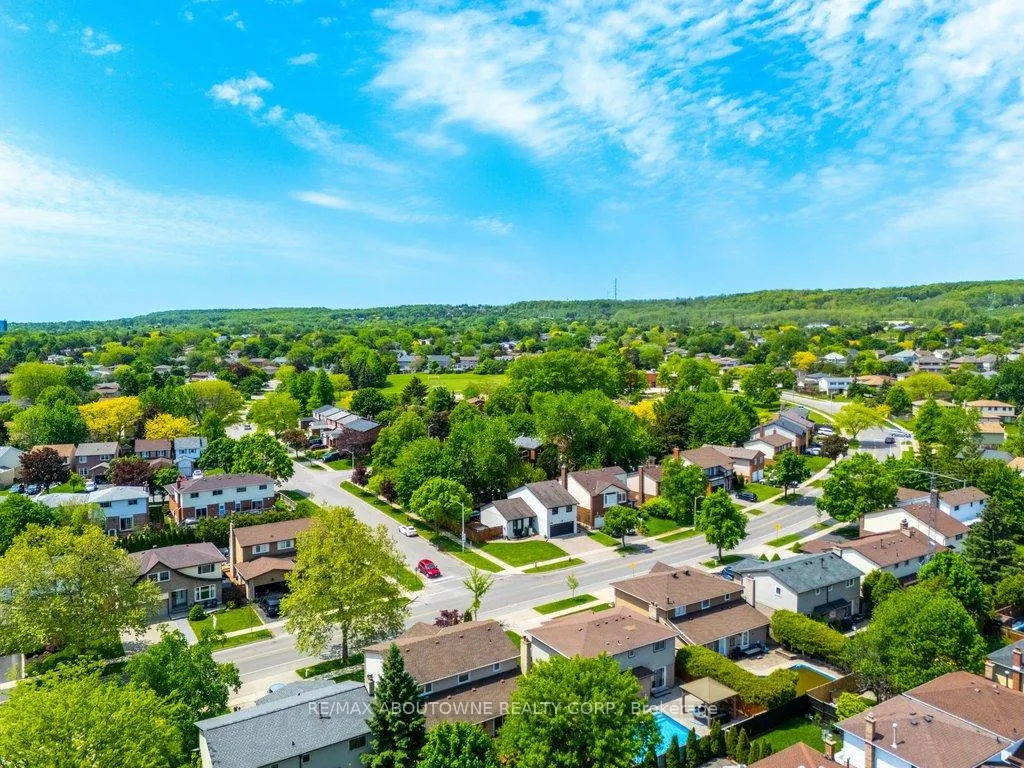 Photo 7 of 2478 Cavendish Drive, Burlington, Brant Hills — HOMEH