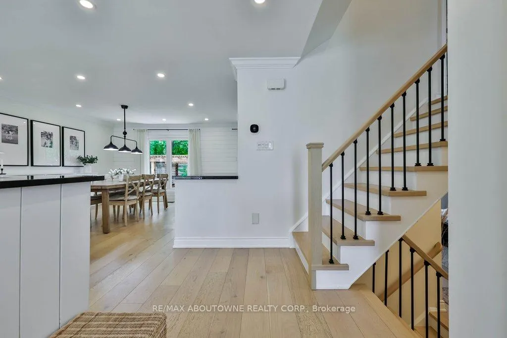 Photo 9 of 2478 Cavendish Drive, Burlington, Brant Hills — HOMEH