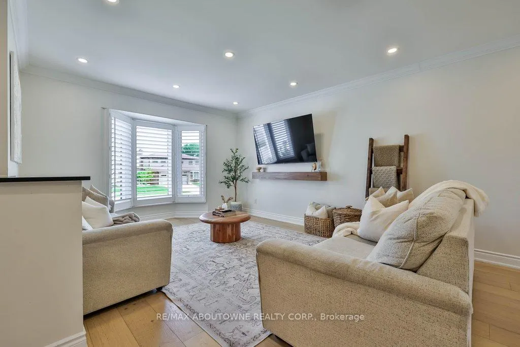 Photo 13 of 2478 Cavendish Drive, Burlington, Brant Hills — HOMEH