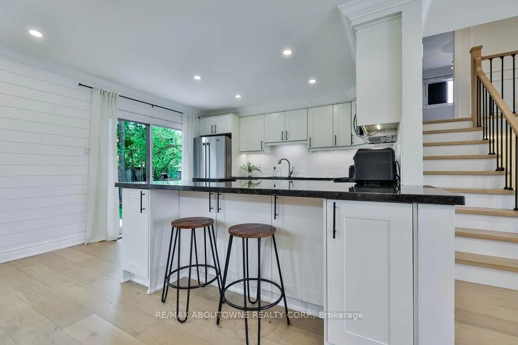 Photo 16 of 2478 Cavendish Drive, Burlington, Brant Hills — HOMEH