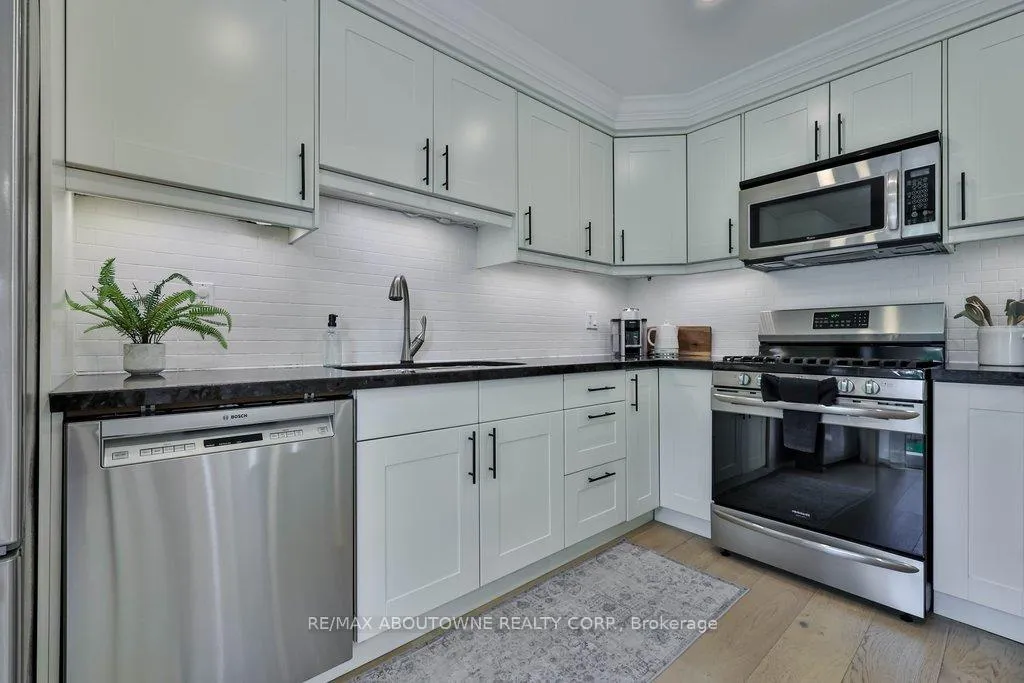 Photo 17 of 2478 Cavendish Drive, Burlington, Brant Hills — HOMEH