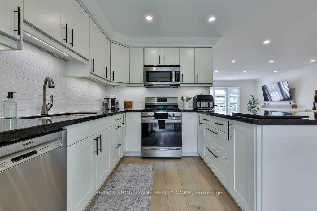 Photo 19 of 2478 Cavendish Drive, Burlington, Brant Hills — HOMEH