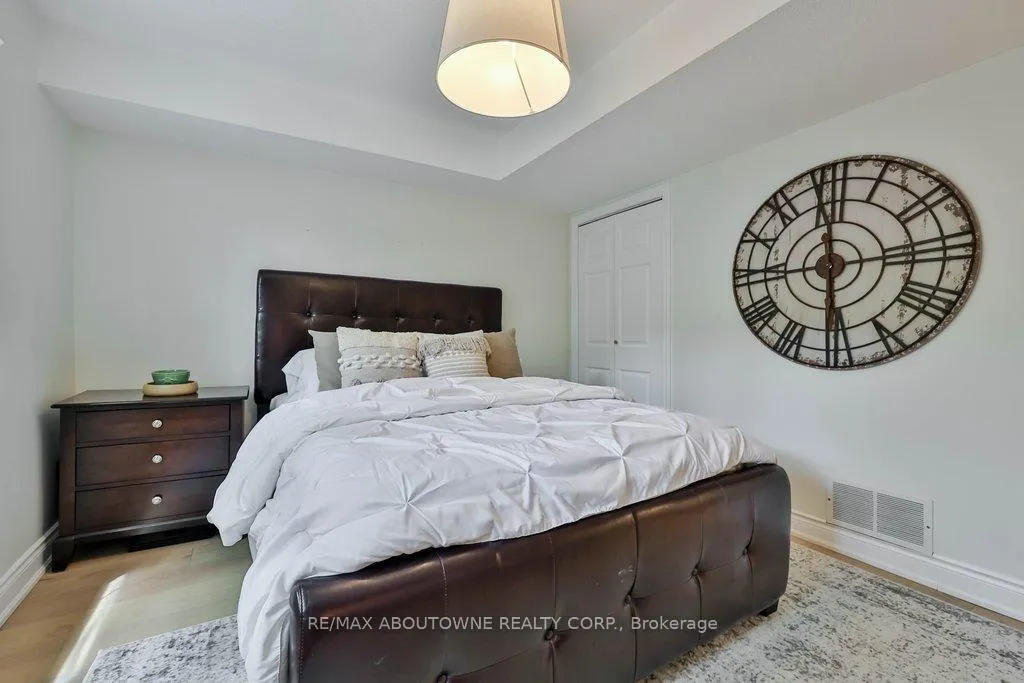 Photo 33 of 2478 Cavendish Drive, Burlington, Brant Hills — HOMEH