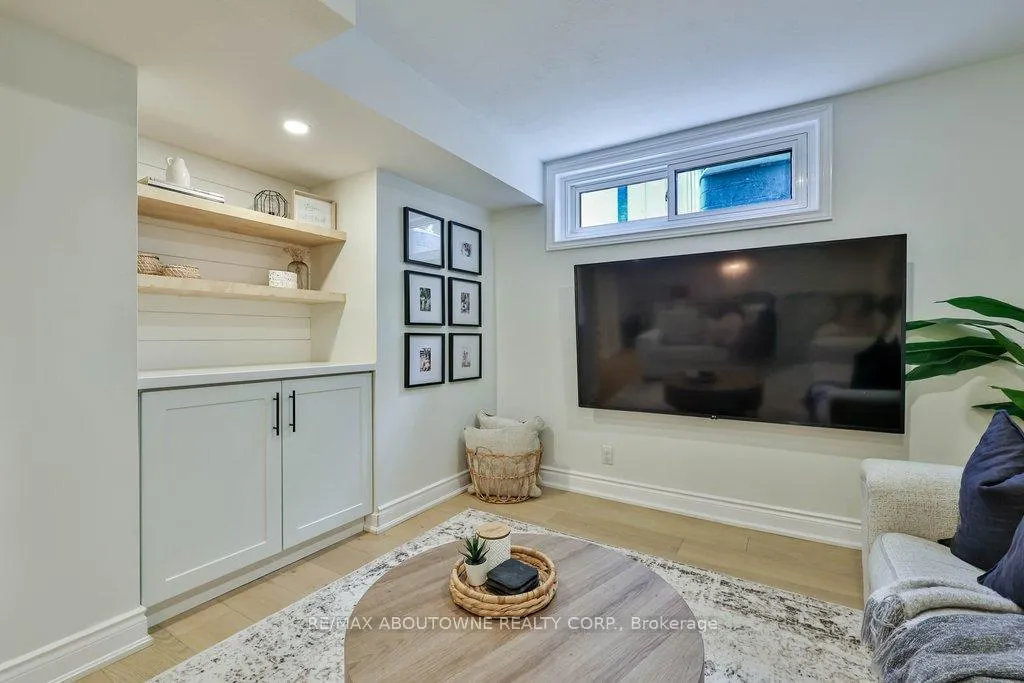 Photo 35 of 2478 Cavendish Drive, Burlington, Brant Hills — HOMEH