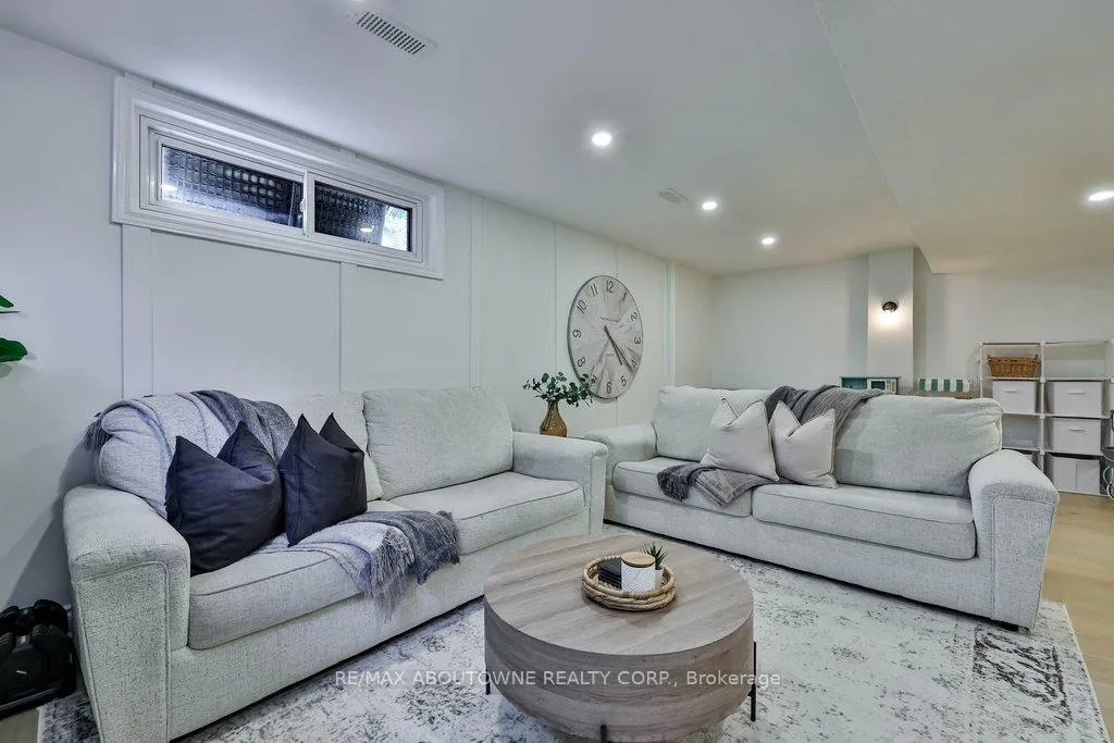 Photo 39 of 2478 Cavendish Drive, Burlington, Brant Hills — HOMEH