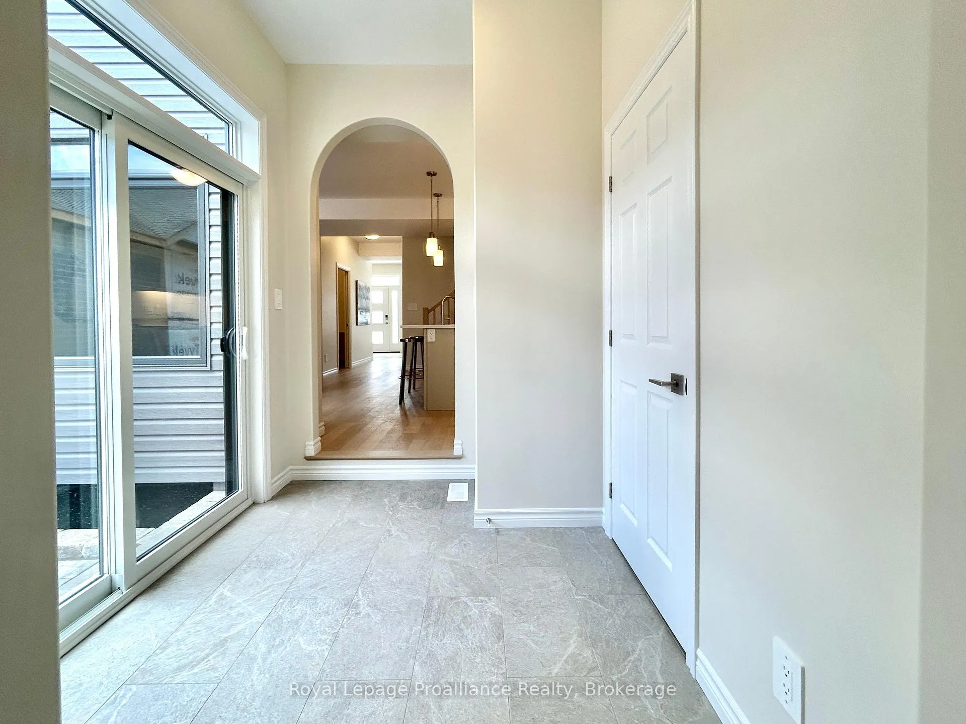 Photo 19 of 91 Athabaska Drive, Belleville, Thurlow Ward — HOMEH