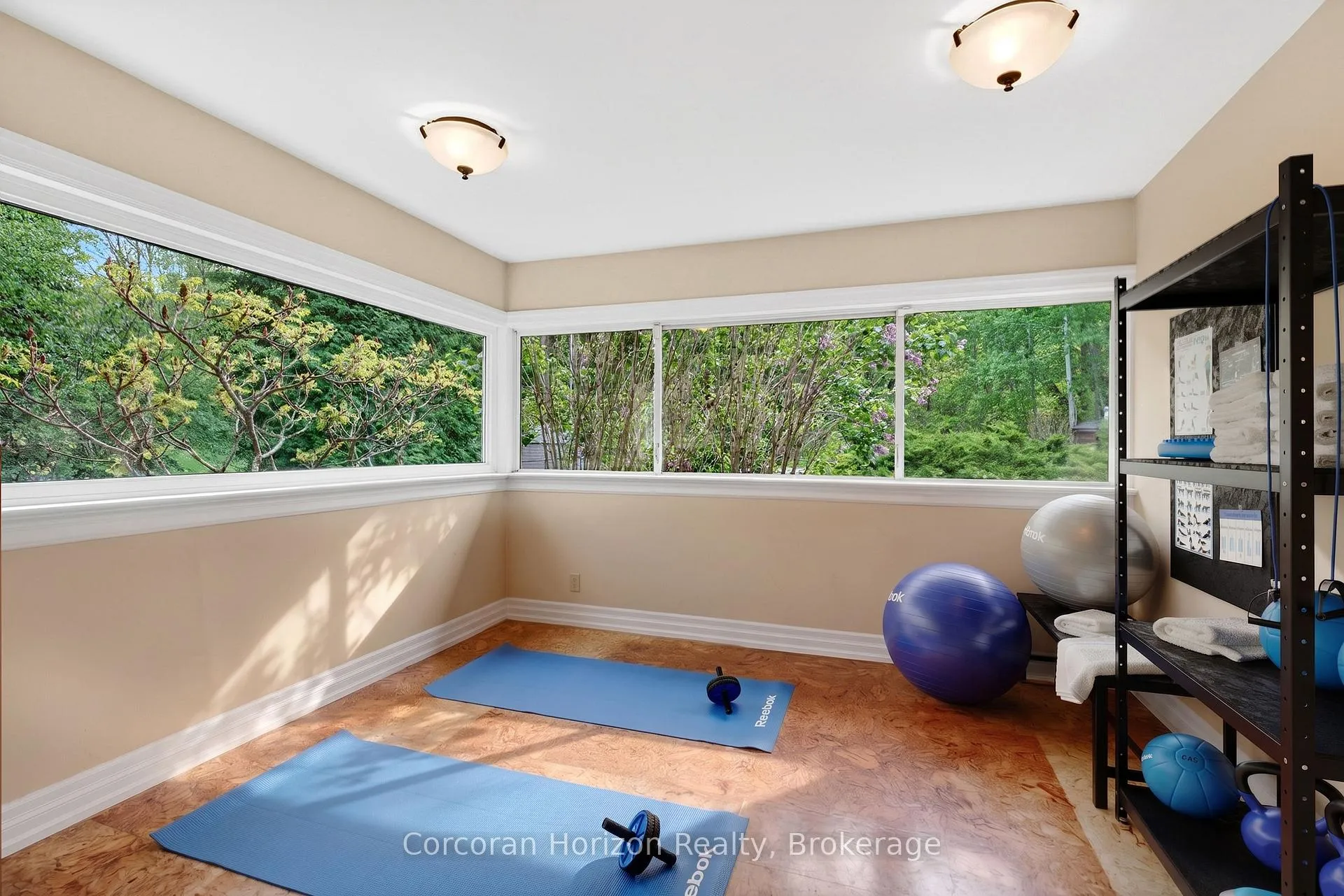 Photo 9 of 110 Mansfield Drive, Hamilton, Ancaster — HOMEH