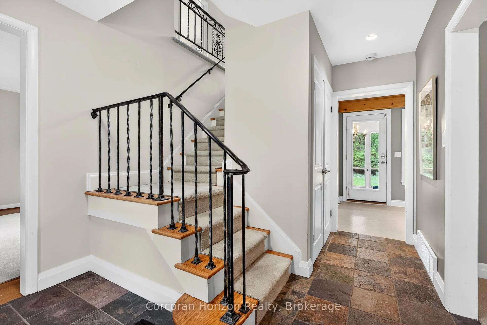 Photo 29 of 110 Mansfield Drive, Hamilton, Ancaster — HOMEH