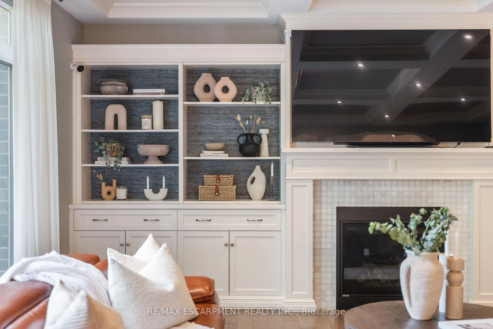 Photo 9 of 648 Cedar Avenue, Burlington, LaSalle — HOMEH