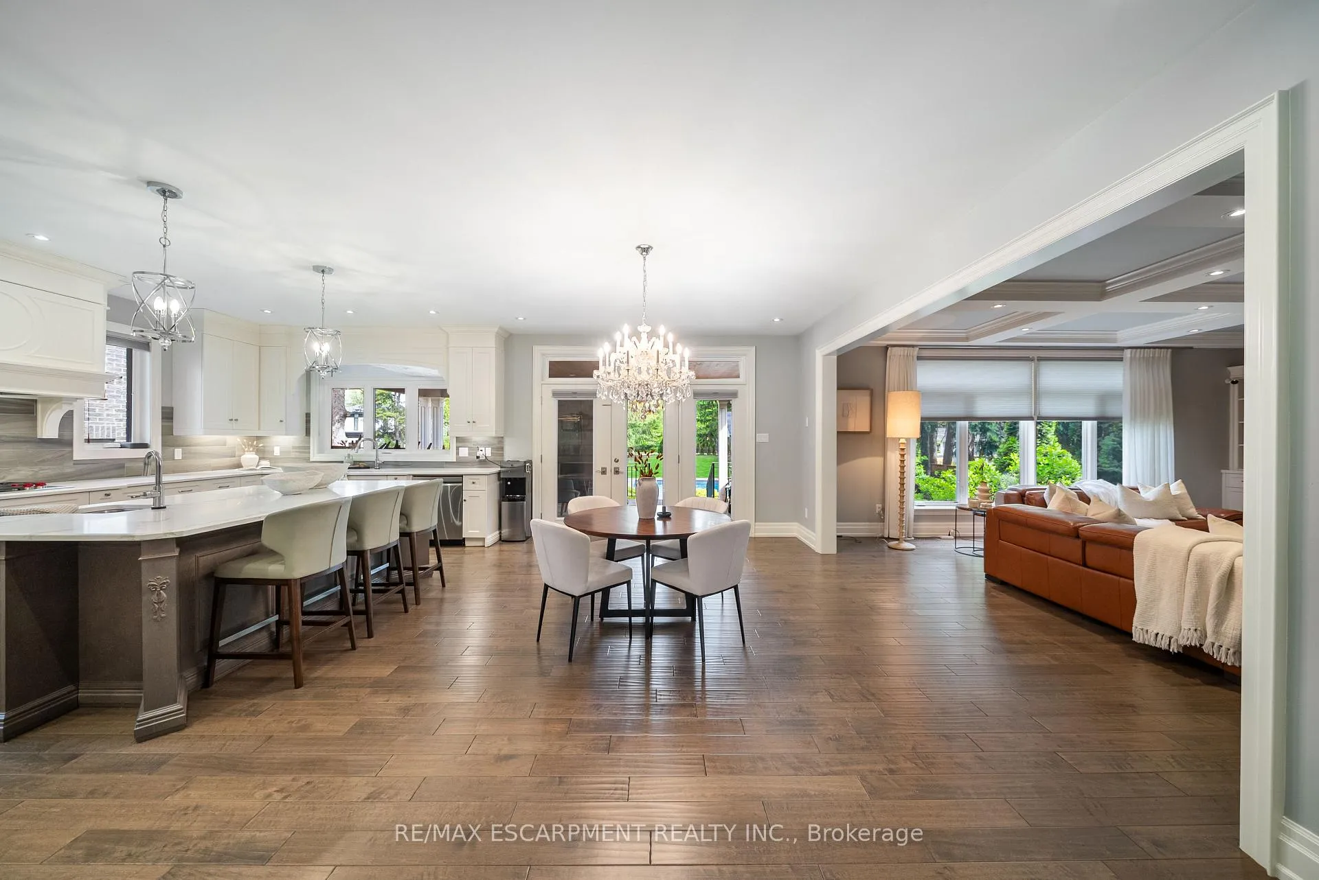 Photo 10 of 648 Cedar Avenue, Burlington, LaSalle — HOMEH