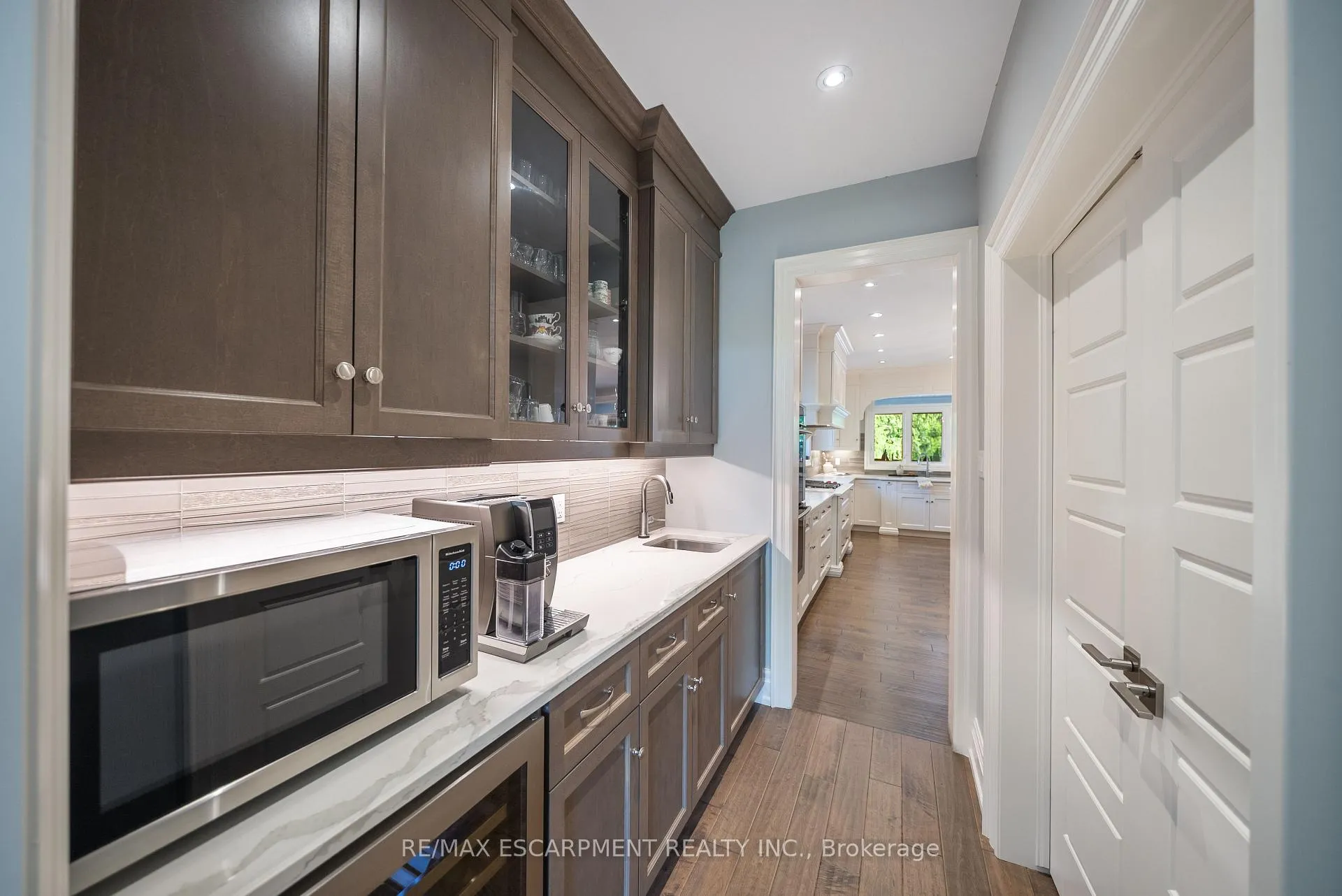 Photo 12 of 648 Cedar Avenue, Burlington, LaSalle — HOMEH