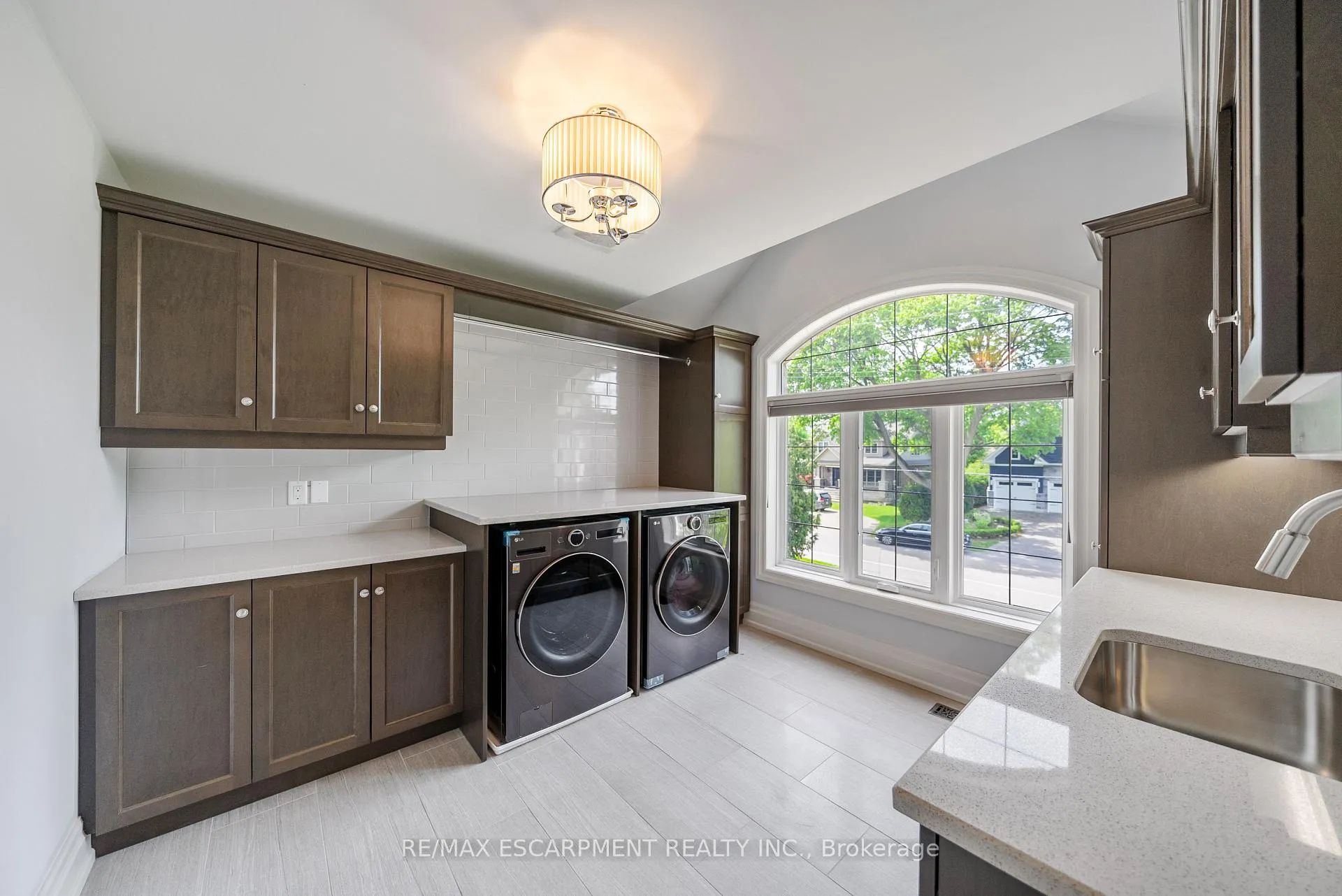 Photo 14 of 648 Cedar Avenue, Burlington, LaSalle — HOMEH