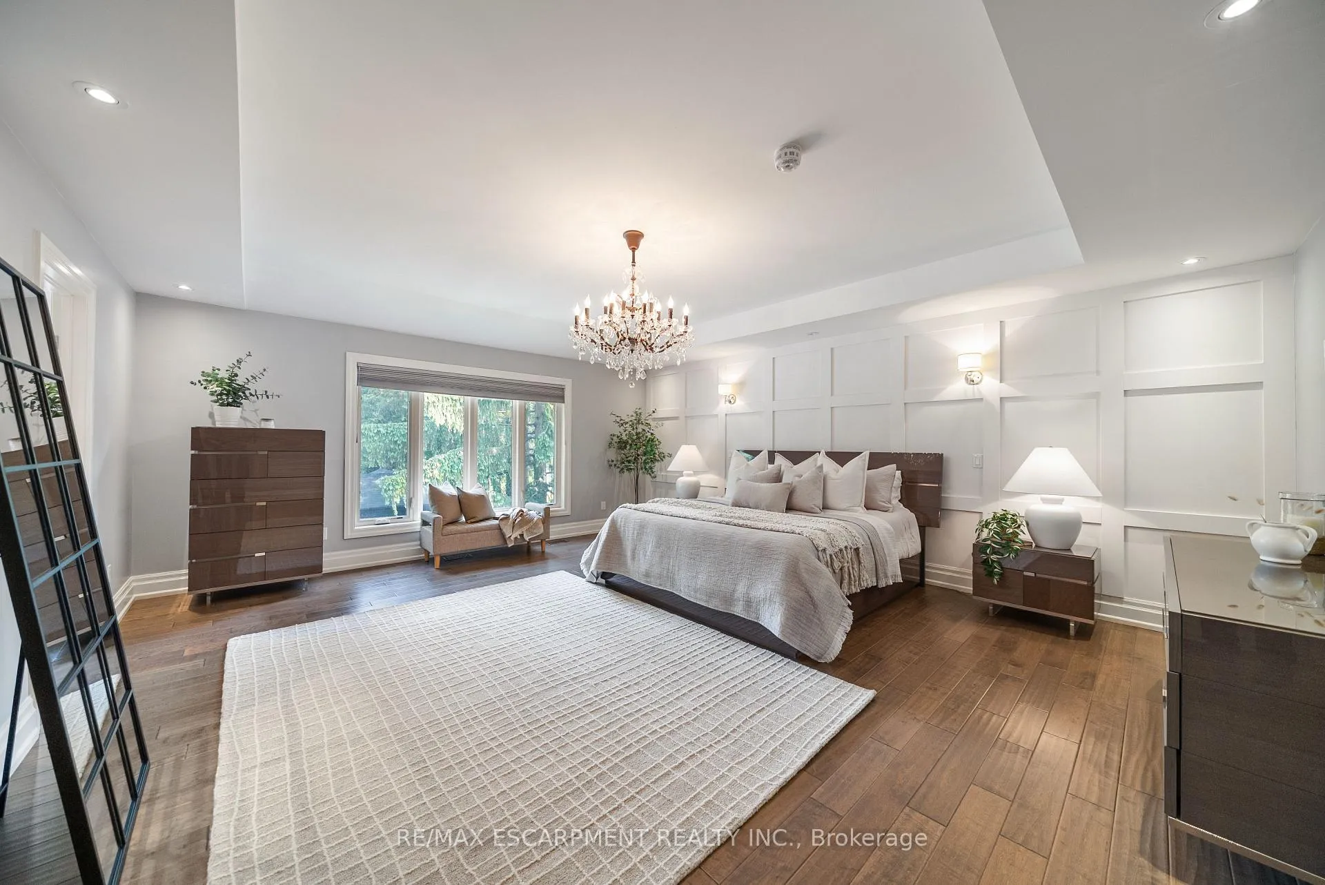 Photo 15 of 648 Cedar Avenue, Burlington, LaSalle — HOMEH