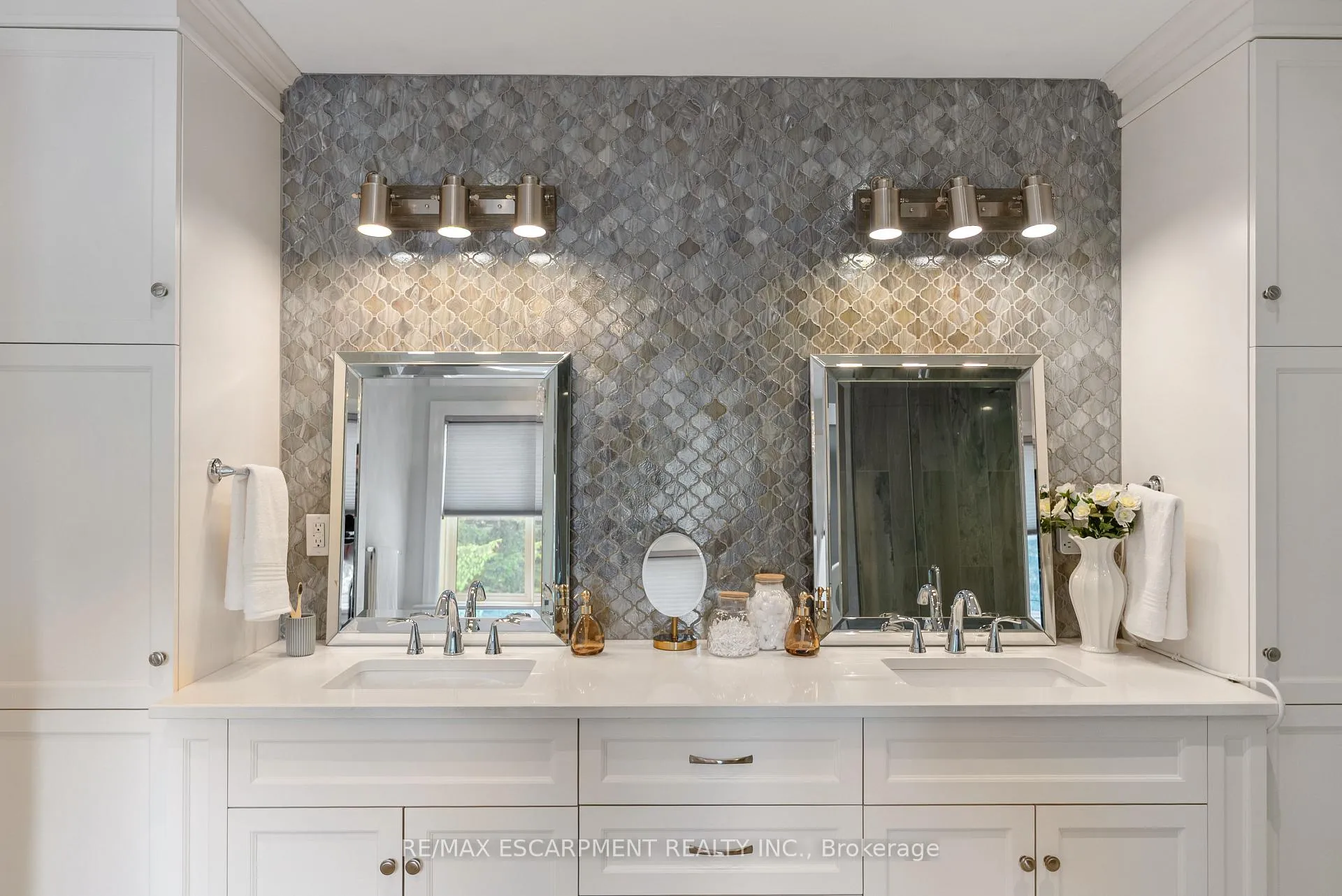 Photo 17 of 648 Cedar Avenue, Burlington, LaSalle — HOMEH