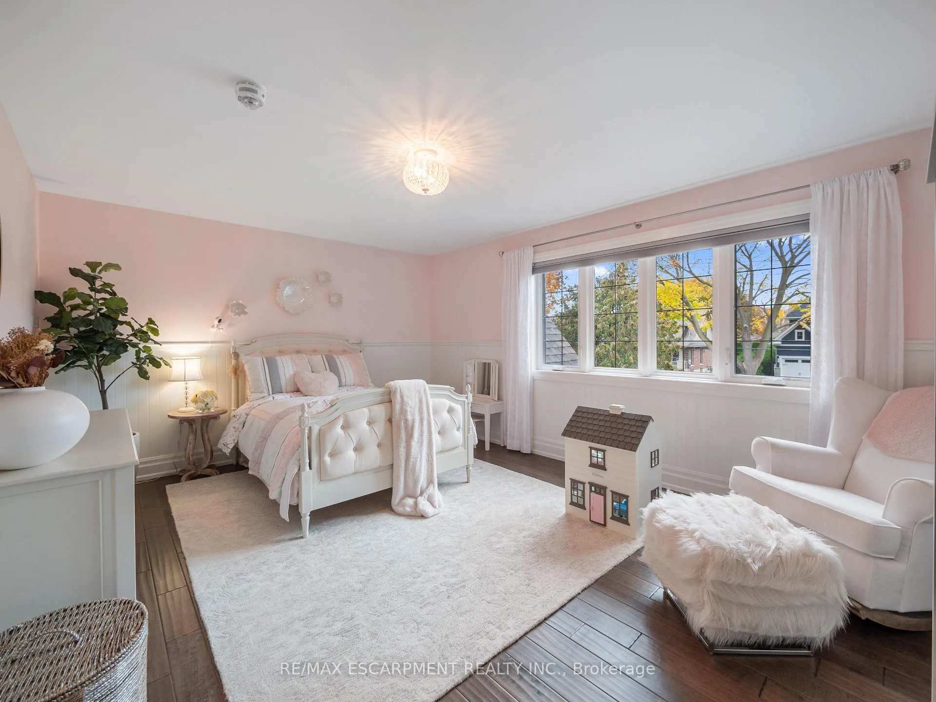 Photo 19 of 648 Cedar Avenue, Burlington, LaSalle — HOMEH