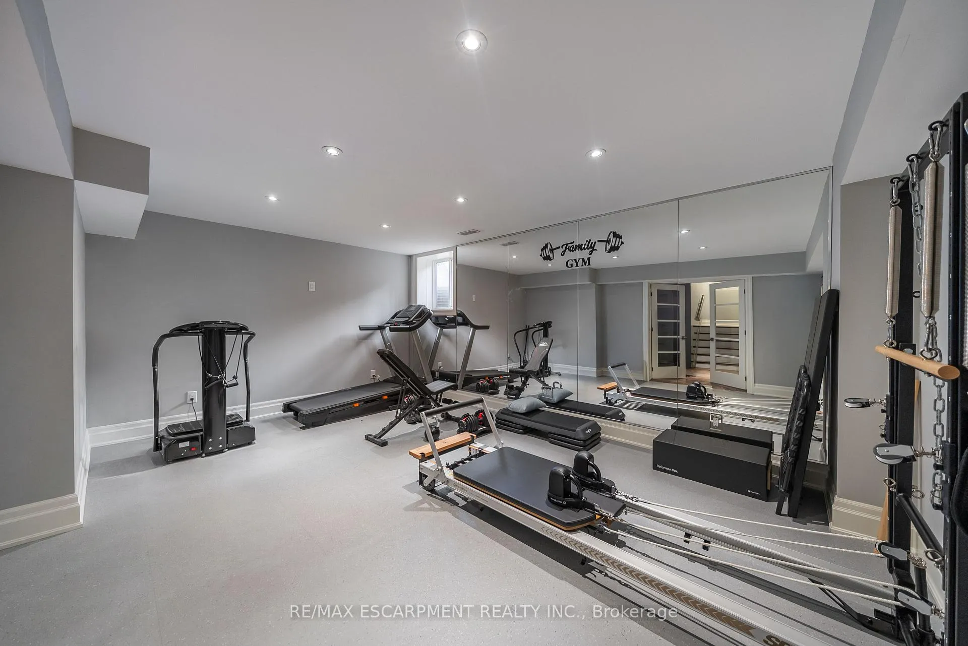 Photo 23 of 648 Cedar Avenue, Burlington, LaSalle — HOMEH