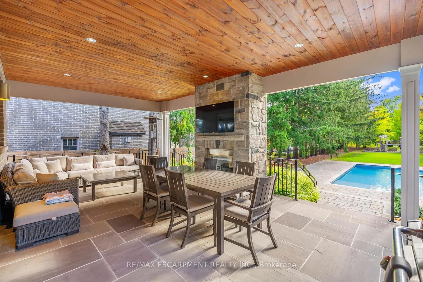 Photo 27 of 648 Cedar Avenue, Burlington, LaSalle — HOMEH