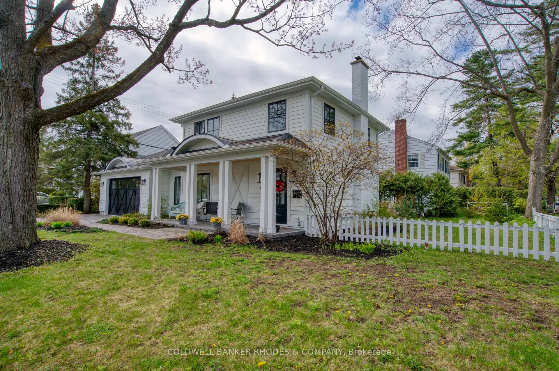 Photo 3 of 73 Kilbarry Crescent, Ottawa, Manor Park — HOMEH