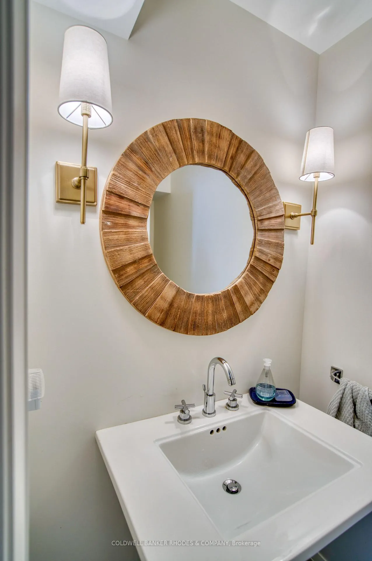 Photo 11 of 73 Kilbarry Crescent, Ottawa, Manor Park — HOMEH