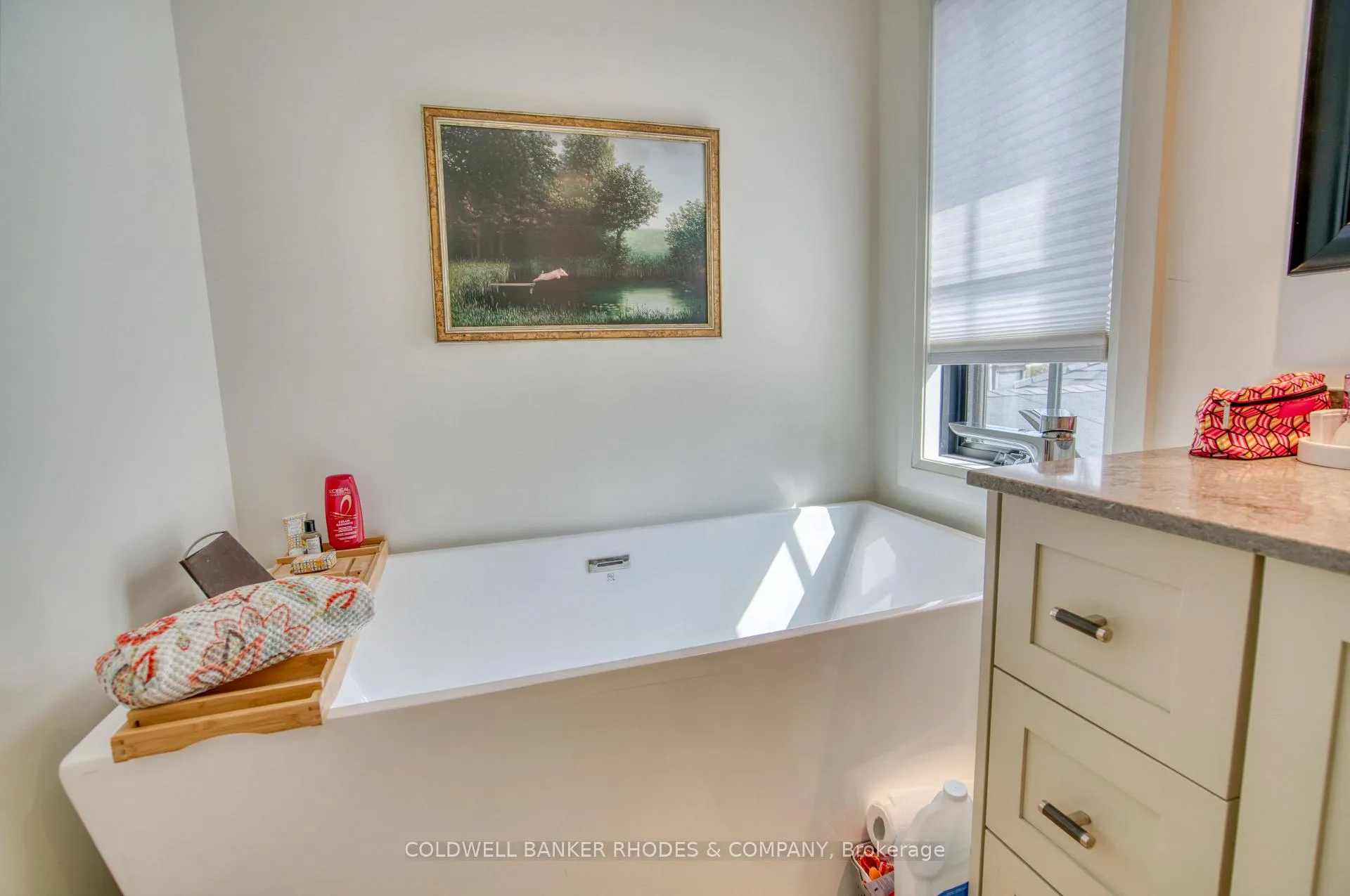 Photo 14 of 73 Kilbarry Crescent, Ottawa, Manor Park — HOMEH