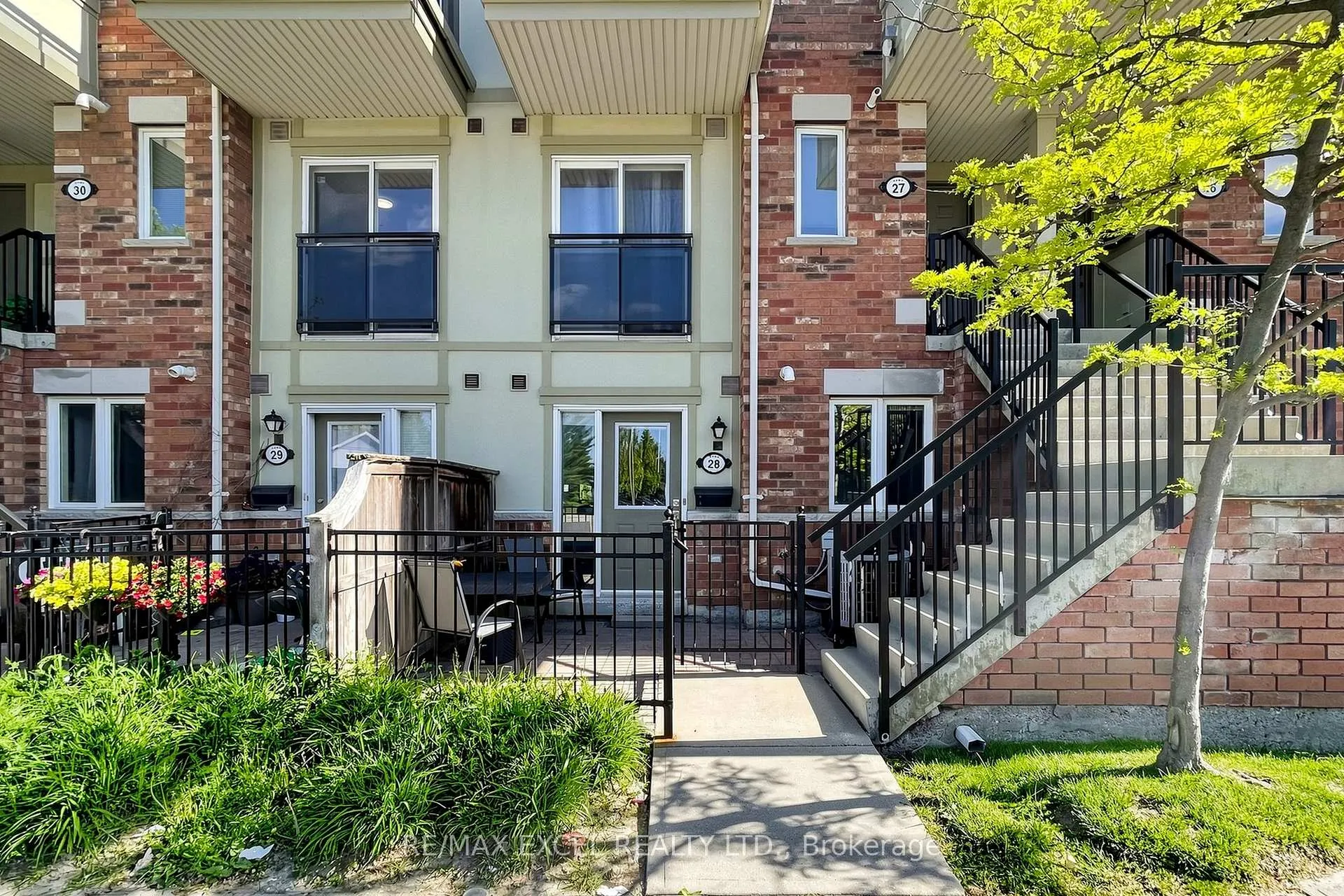 Photo 2 of Unit 28, 2285 Bur Oak Avenue, Markham, Greensborough — HOMEH