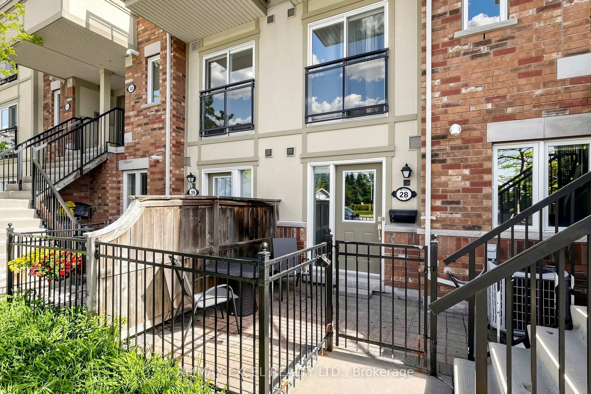 Photo 3 of Unit 28, 2285 Bur Oak Avenue, Markham, Greensborough — HOMEH