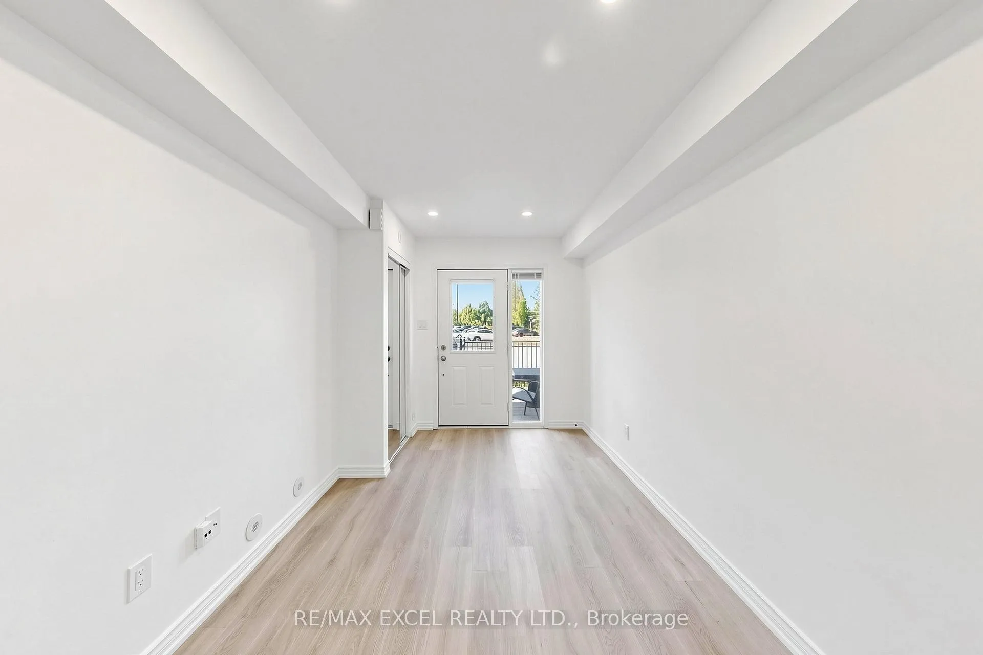 Photo 7 of Unit 28, 2285 Bur Oak Avenue, Markham, Greensborough — HOMEH