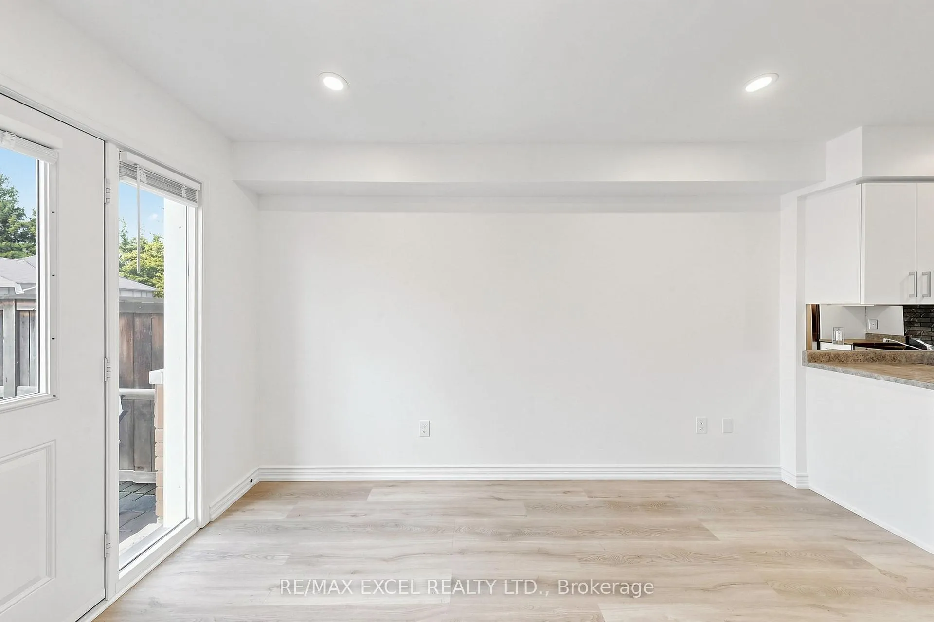 Photo 8 of Unit 28, 2285 Bur Oak Avenue, Markham, Greensborough — HOMEH
