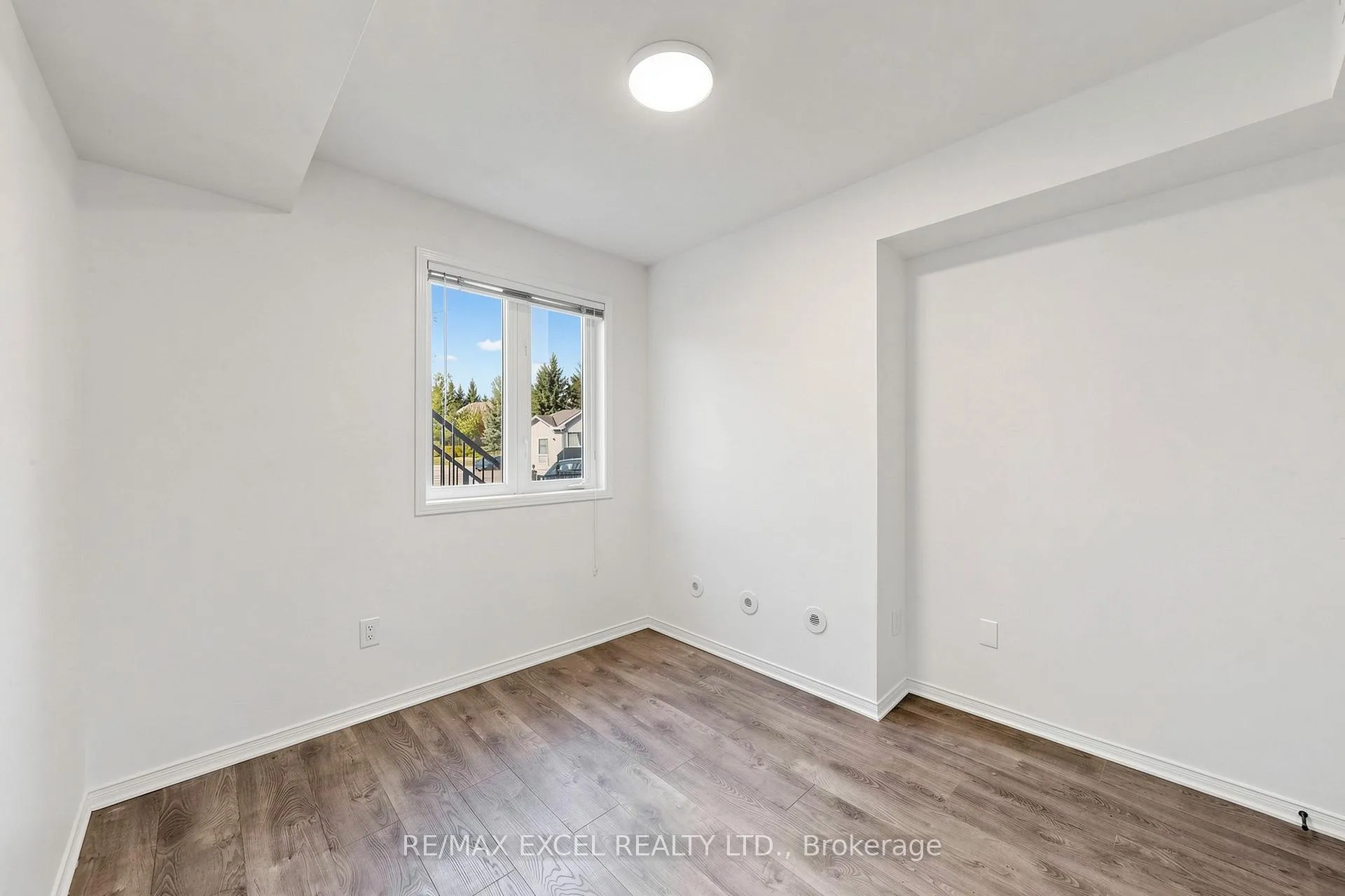 Photo 15 of Unit 28, 2285 Bur Oak Avenue, Markham, Greensborough — HOMEH