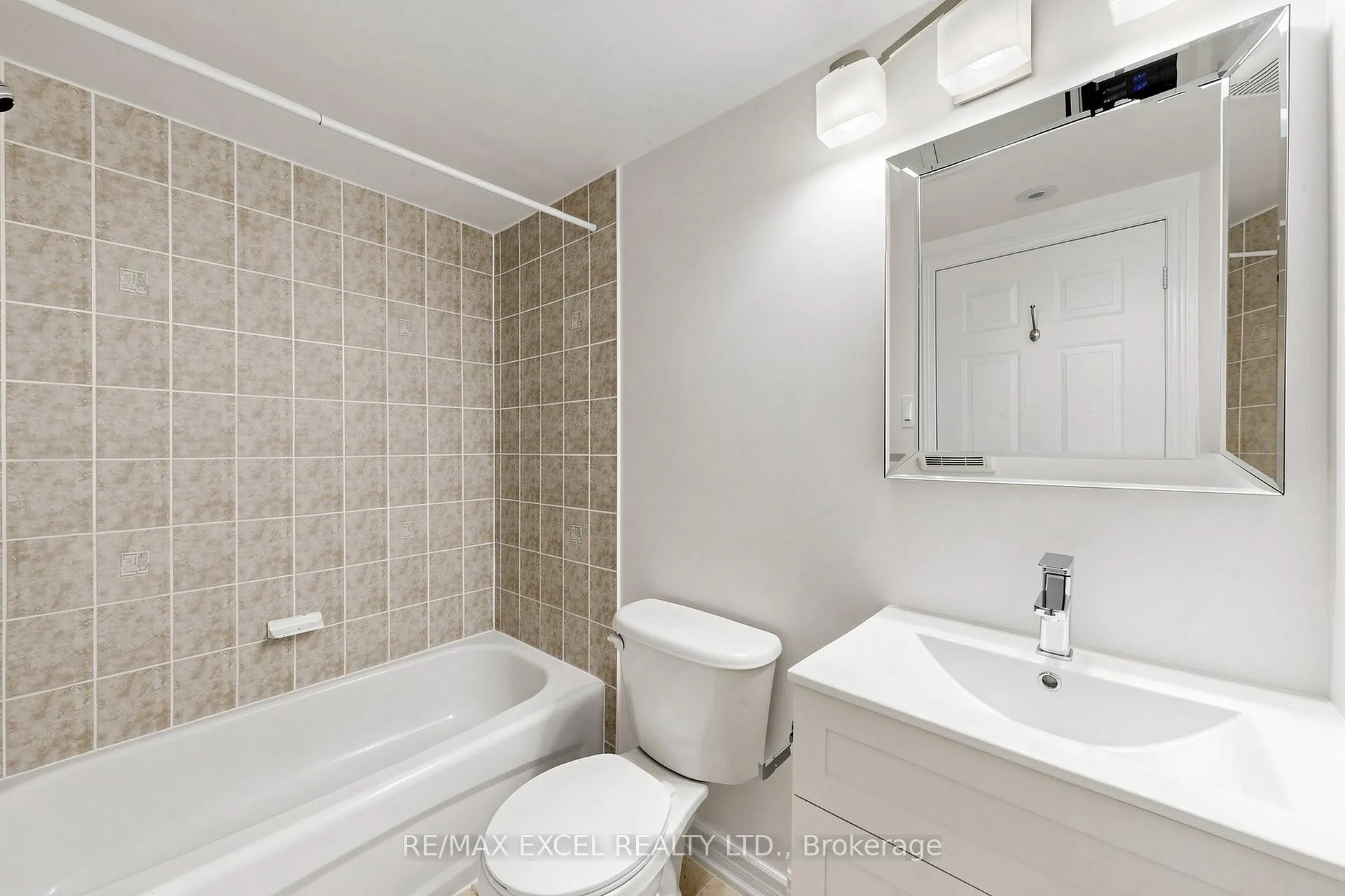 Photo 21 of Unit 28, 2285 Bur Oak Avenue, Markham, Greensborough — HOMEH