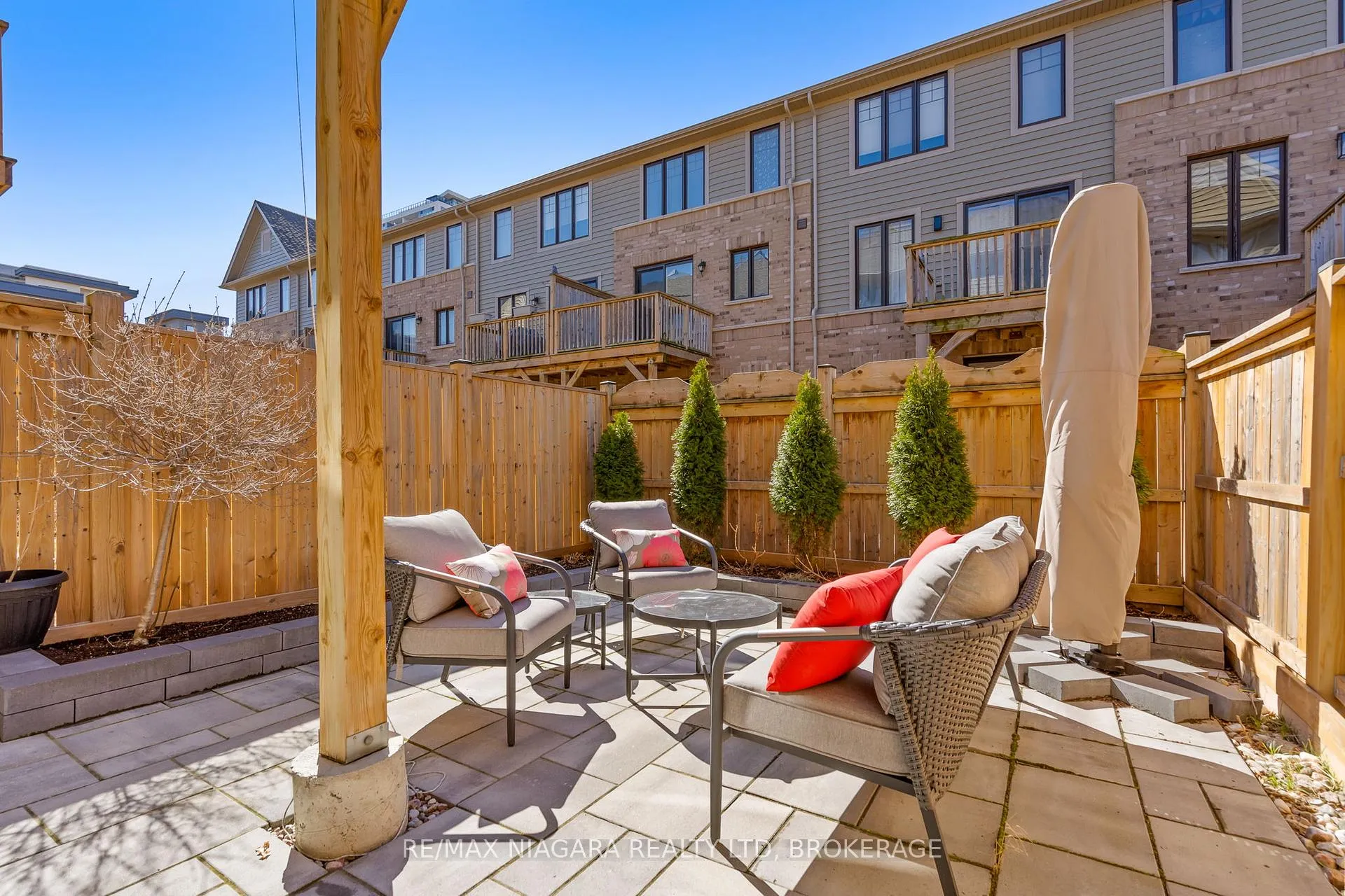Photo 5 of 11 Walters Lane, Grimsby, Grimsby Beach — HOMEH
