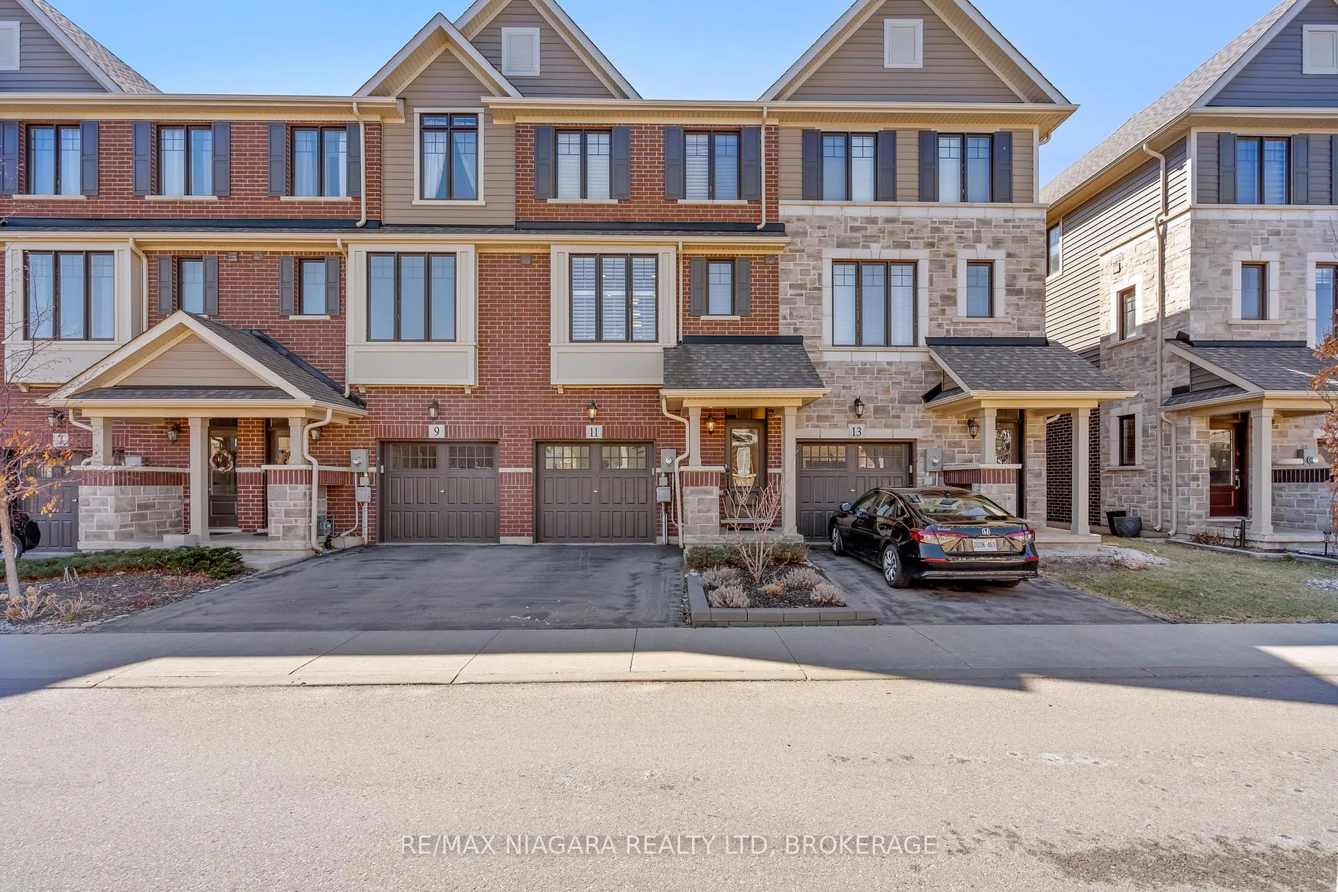Photo 29 of 11 Walters Lane, Grimsby, Grimsby Beach — HOMEH