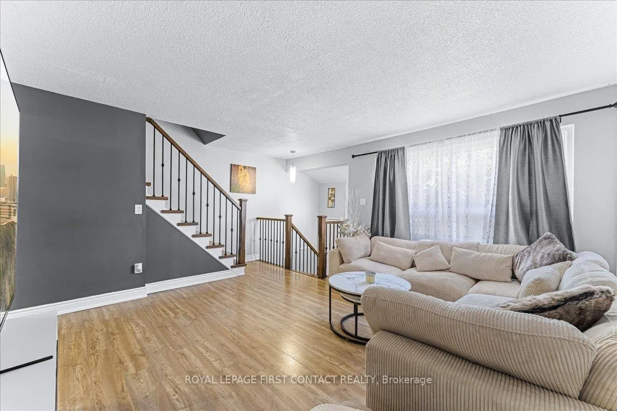 Photo 3 of Unit I7, 63 Ferris Lane, Barrie, Cundles East — HOMEH