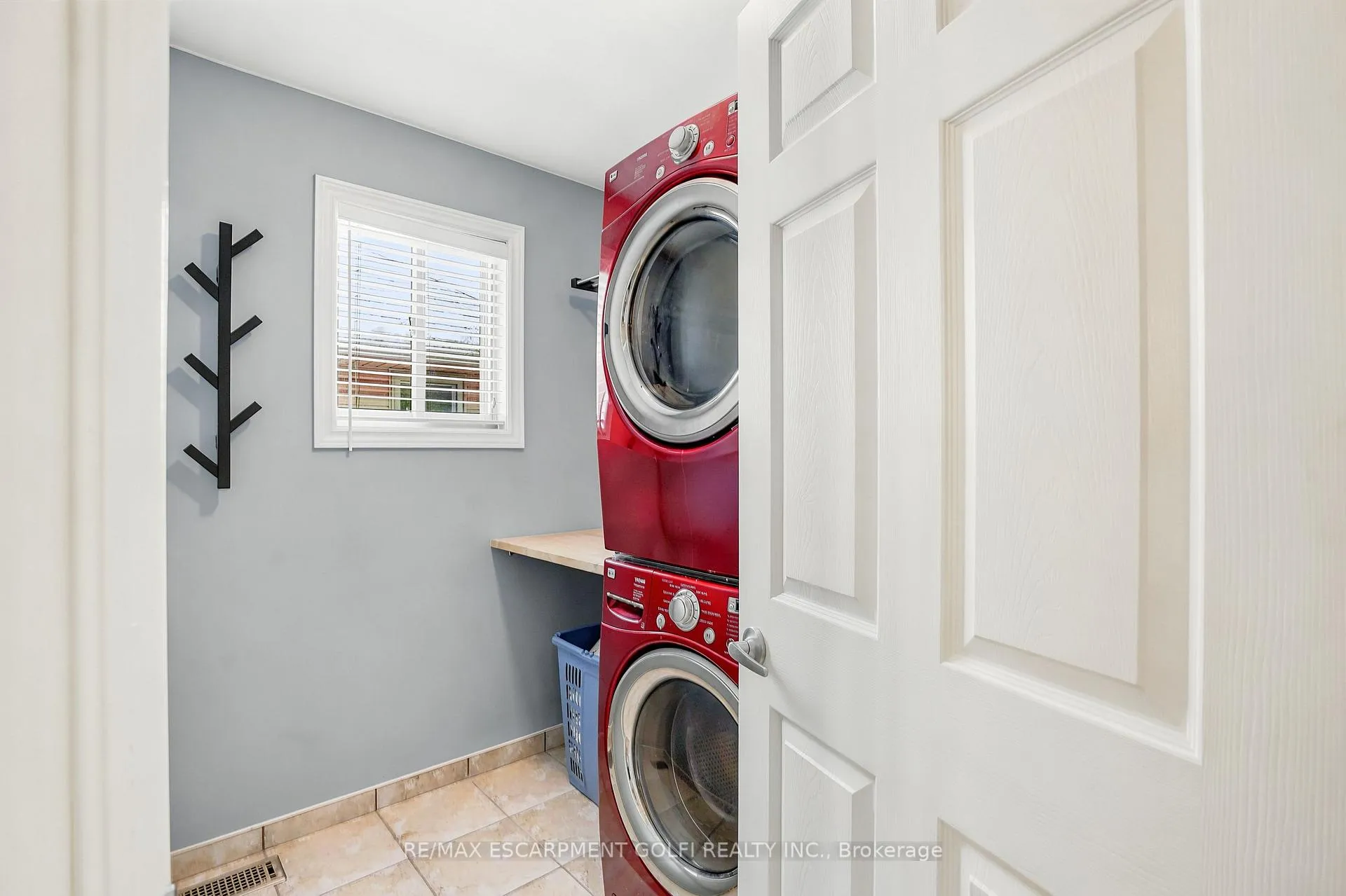 Photo 30 of 24 Benziger Lane, Hamilton, Fruitland — HOMEH