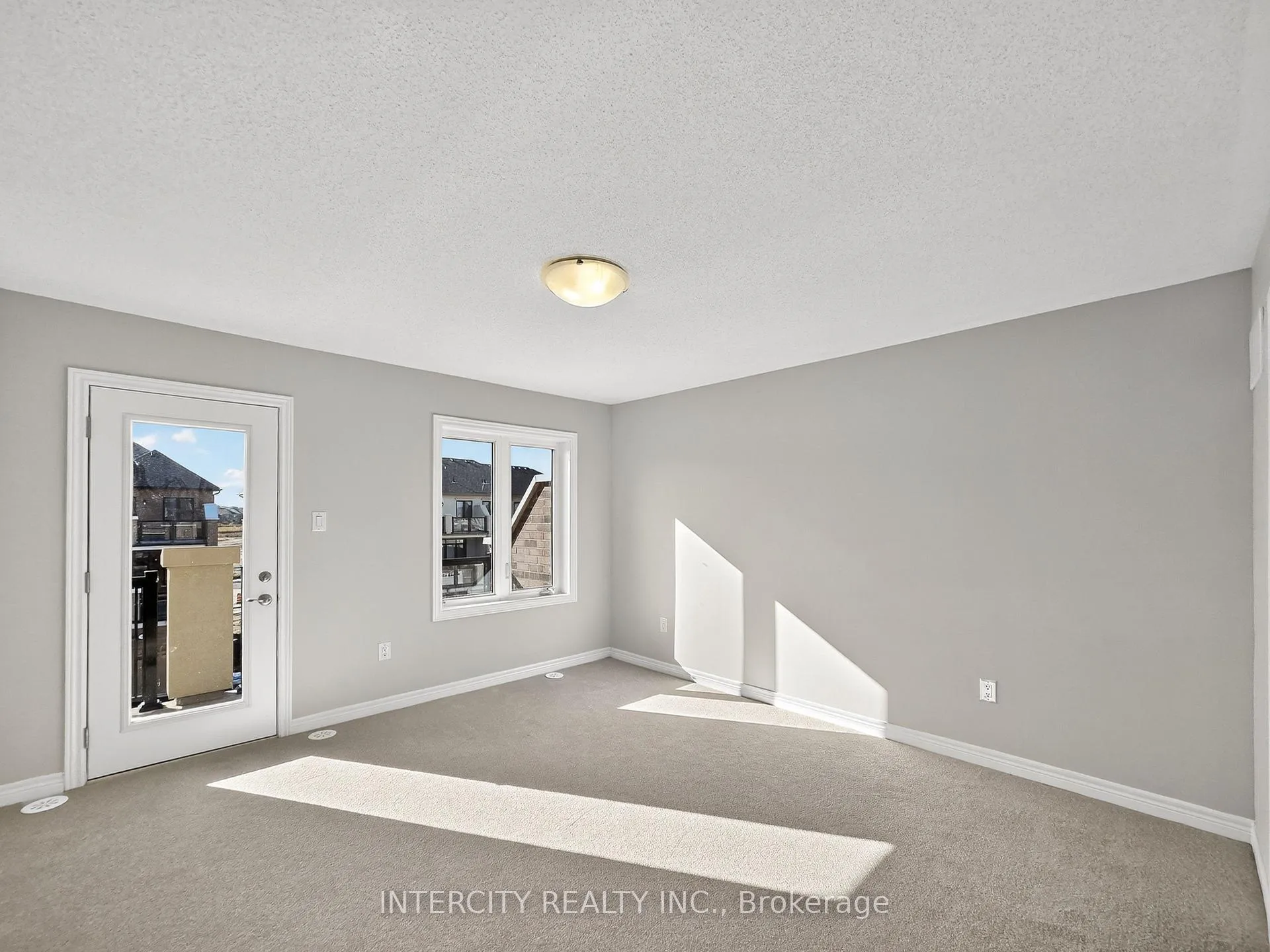 Photo 25 of 100 Grassbank Road, Brampton, Sandringham-Wellington North — HOMEH