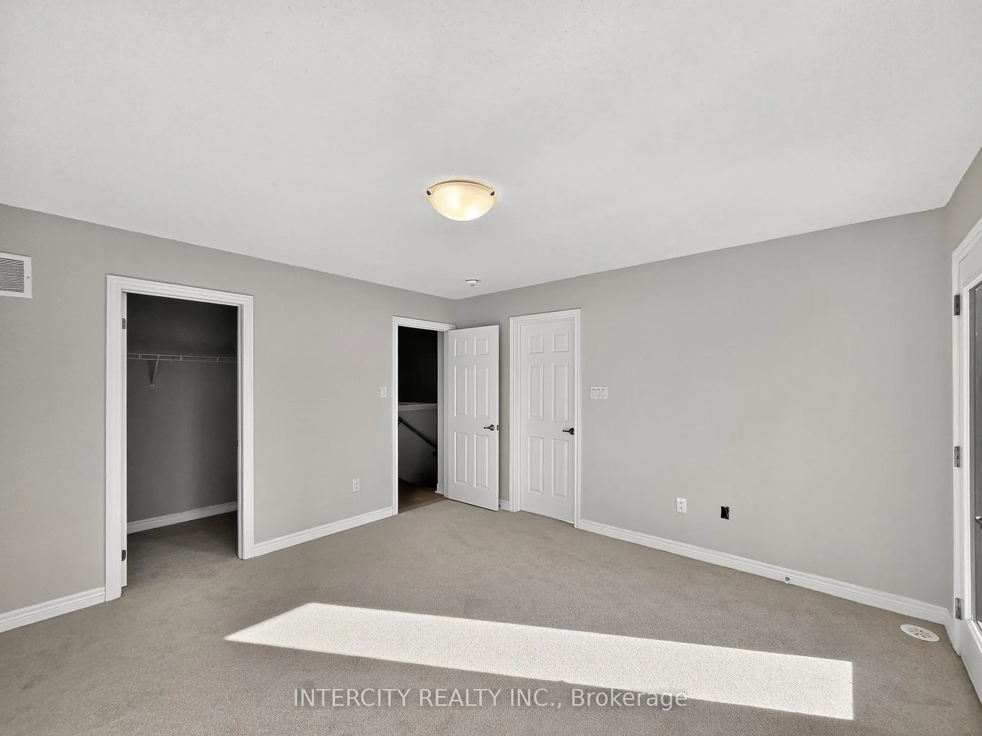 Photo 26 of 100 Grassbank Road, Brampton, Sandringham-Wellington North — HOMEH