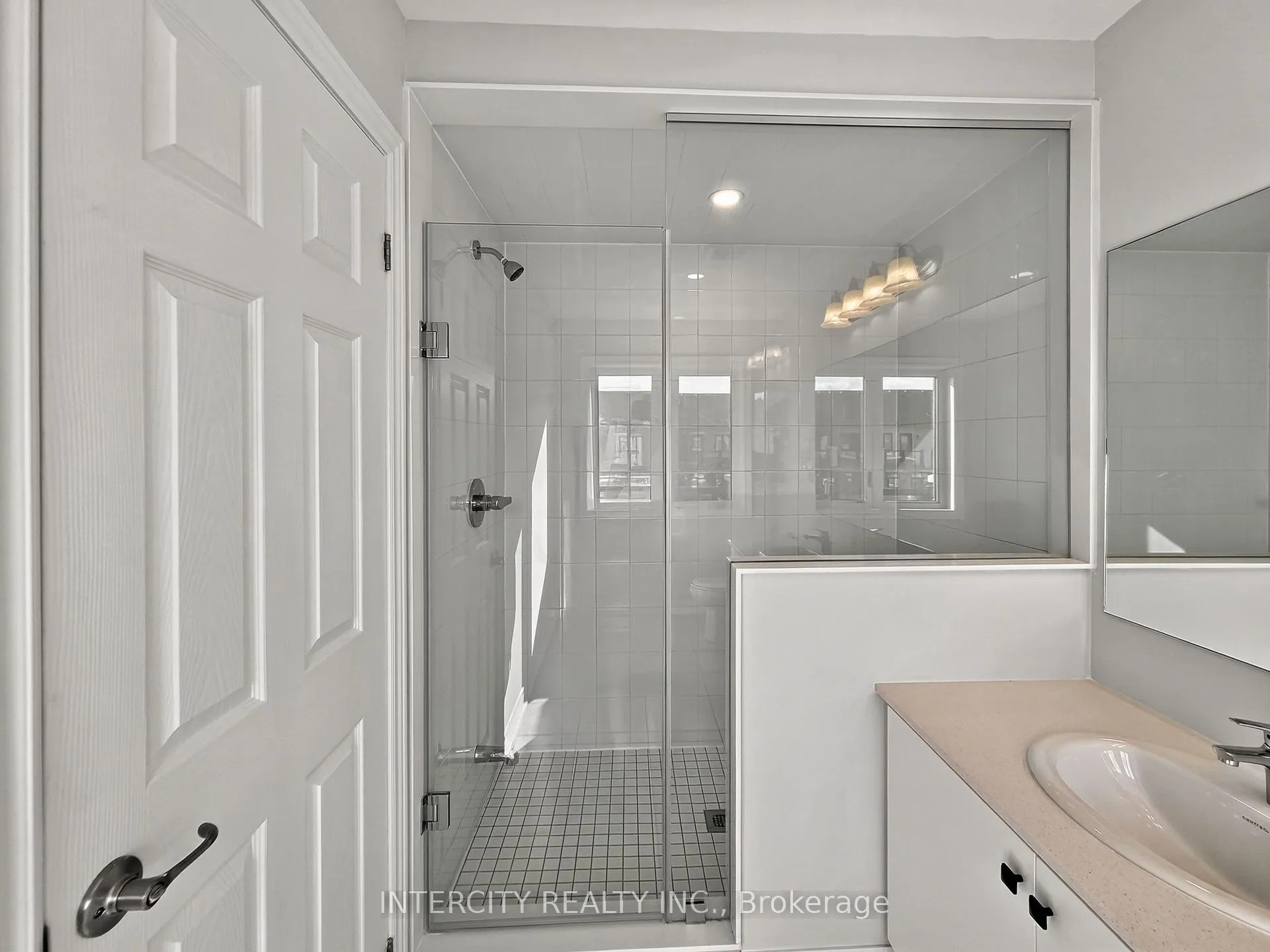 Photo 30 of 100 Grassbank Road, Brampton, Sandringham-Wellington North — HOMEH