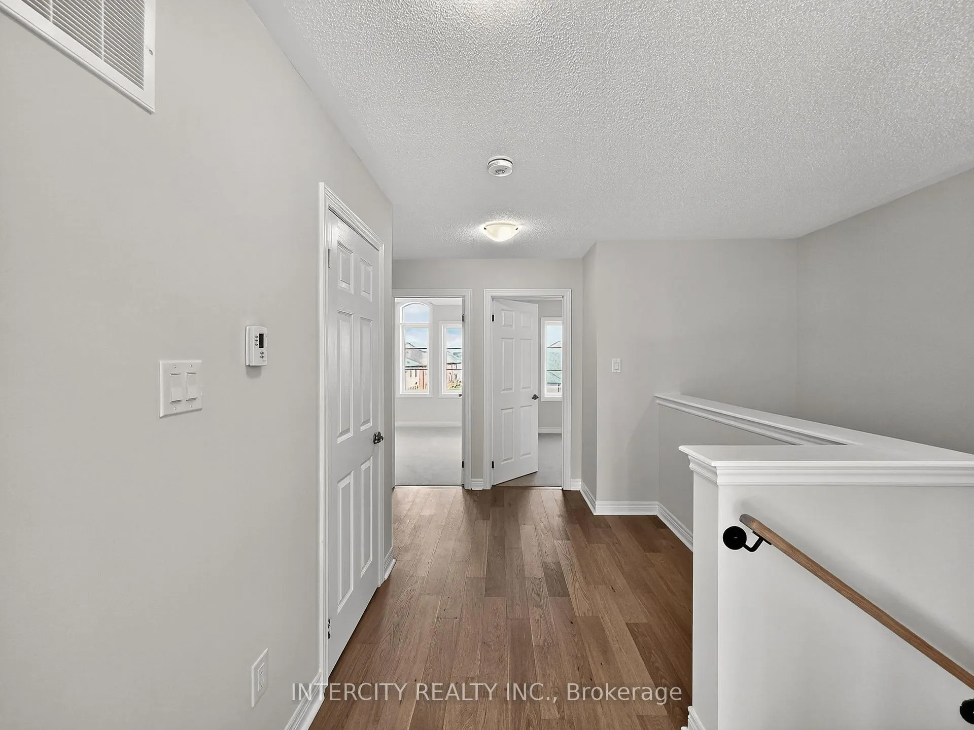 Photo 32 of 100 Grassbank Road, Brampton, Sandringham-Wellington North — HOMEH