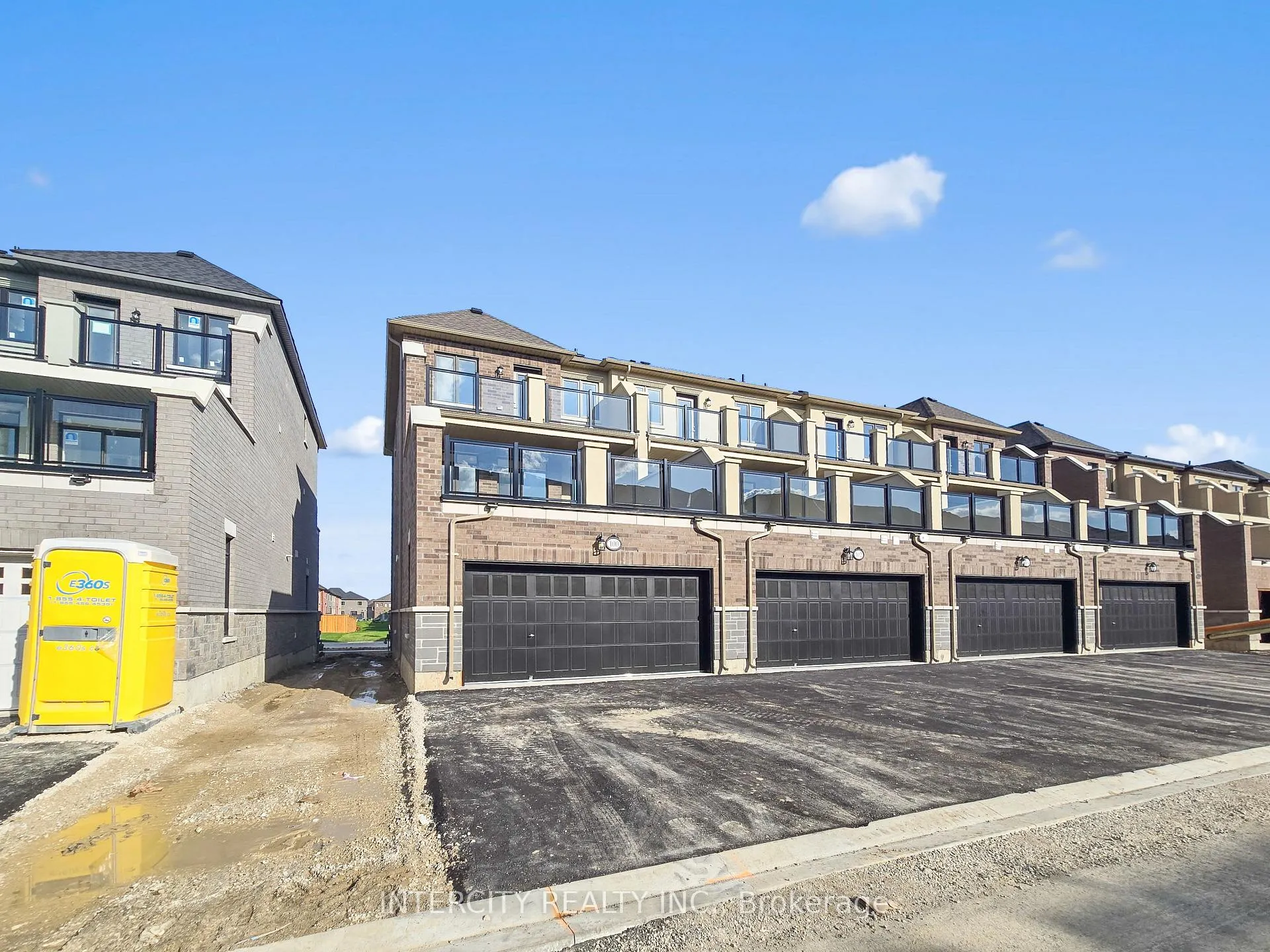 Photo 50 of 100 Grassbank Road, Brampton, Sandringham-Wellington North — HOMEH