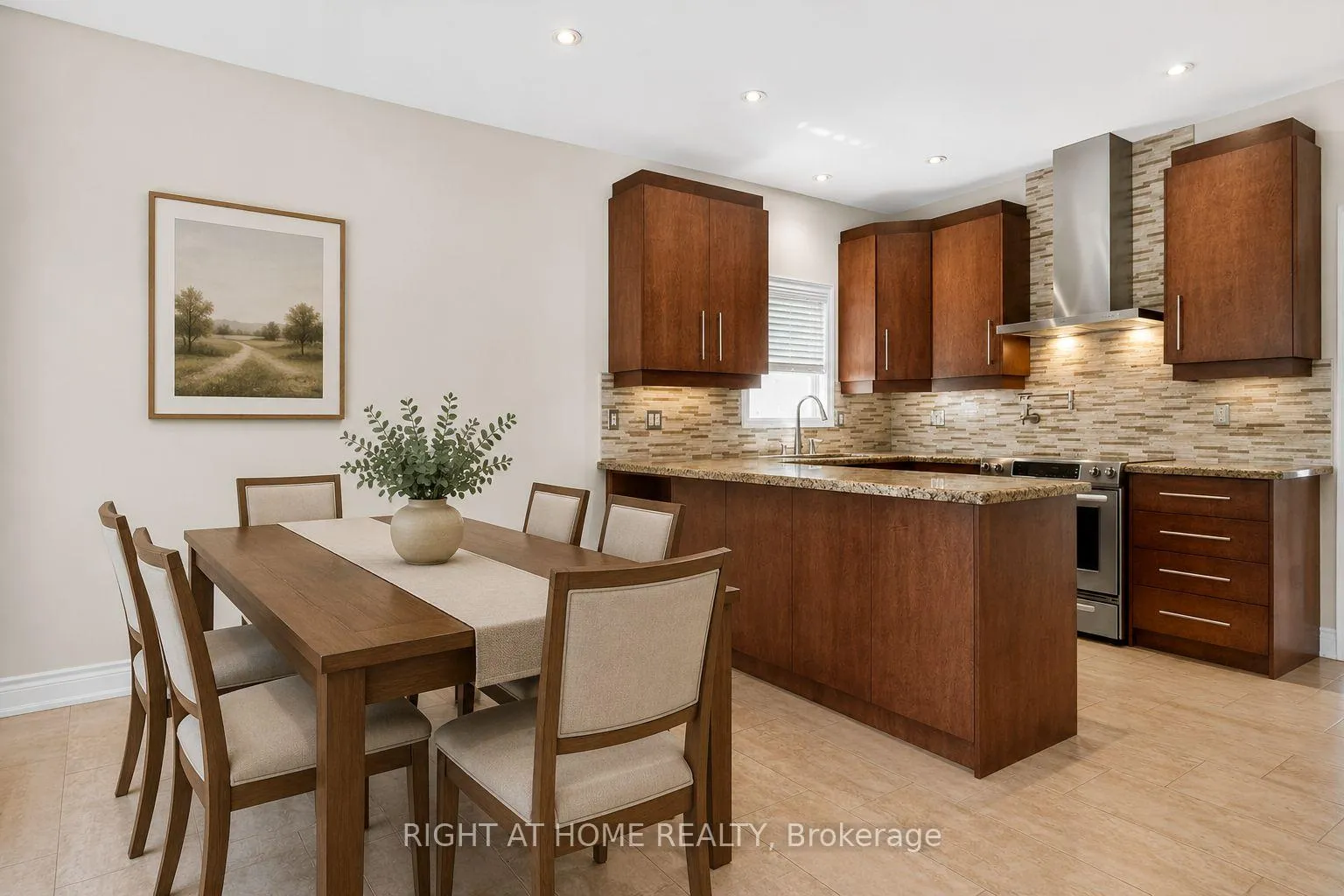 Photo 15 of 246 Caproni Drive, Vaughan, Maple — HOMEH