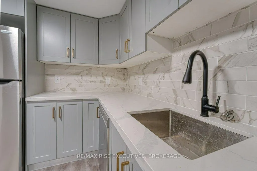 Photo 8 of Unit 2, 795 Aylmer Crescent, Kingston, South of Taylor-Kidd Blvd — HOMEH