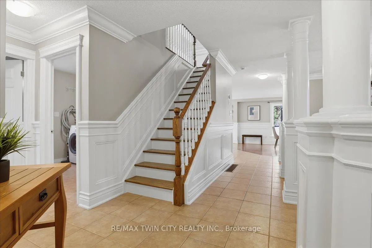 Photo 9 of 151 Decaro Crescent, Cambridge, Hespeler Village — HOMEH
