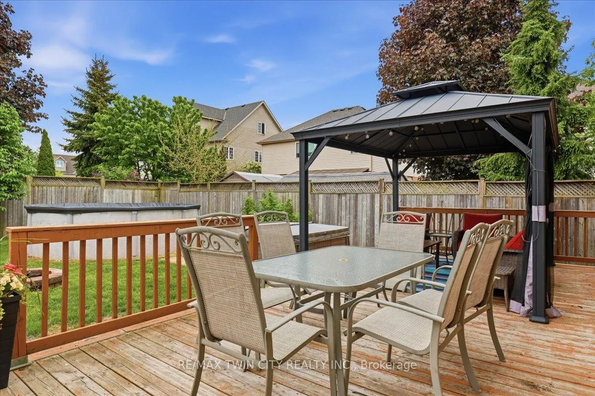 Photo 42 of 151 Decaro Crescent, Cambridge, Hespeler Village — HOMEH