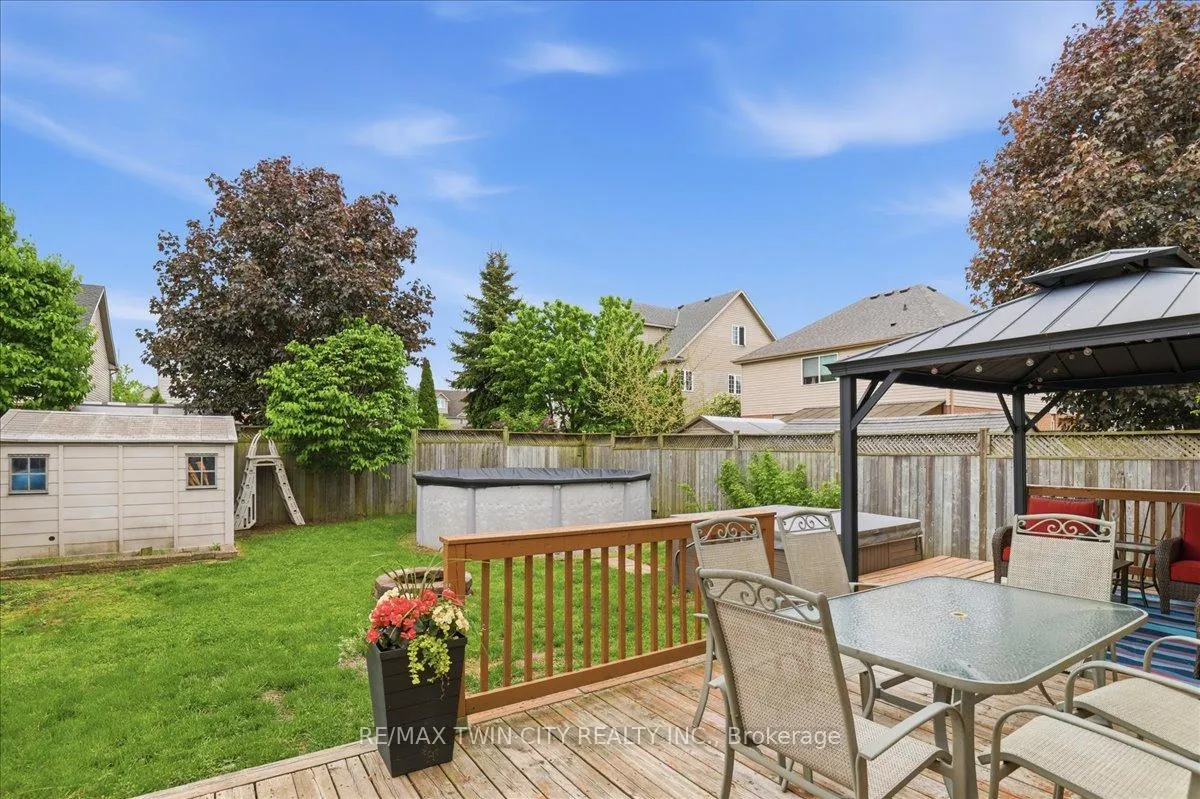 Photo 45 of 151 Decaro Crescent, Cambridge, Hespeler Village — HOMEH