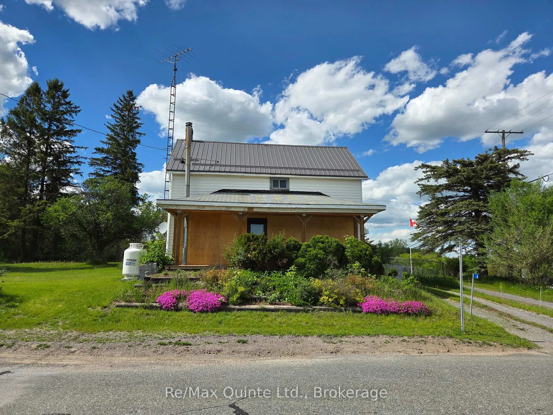 Photo 4 of 6 Thomas Street, Tweed, Hungerford (Twp) — HOMEH