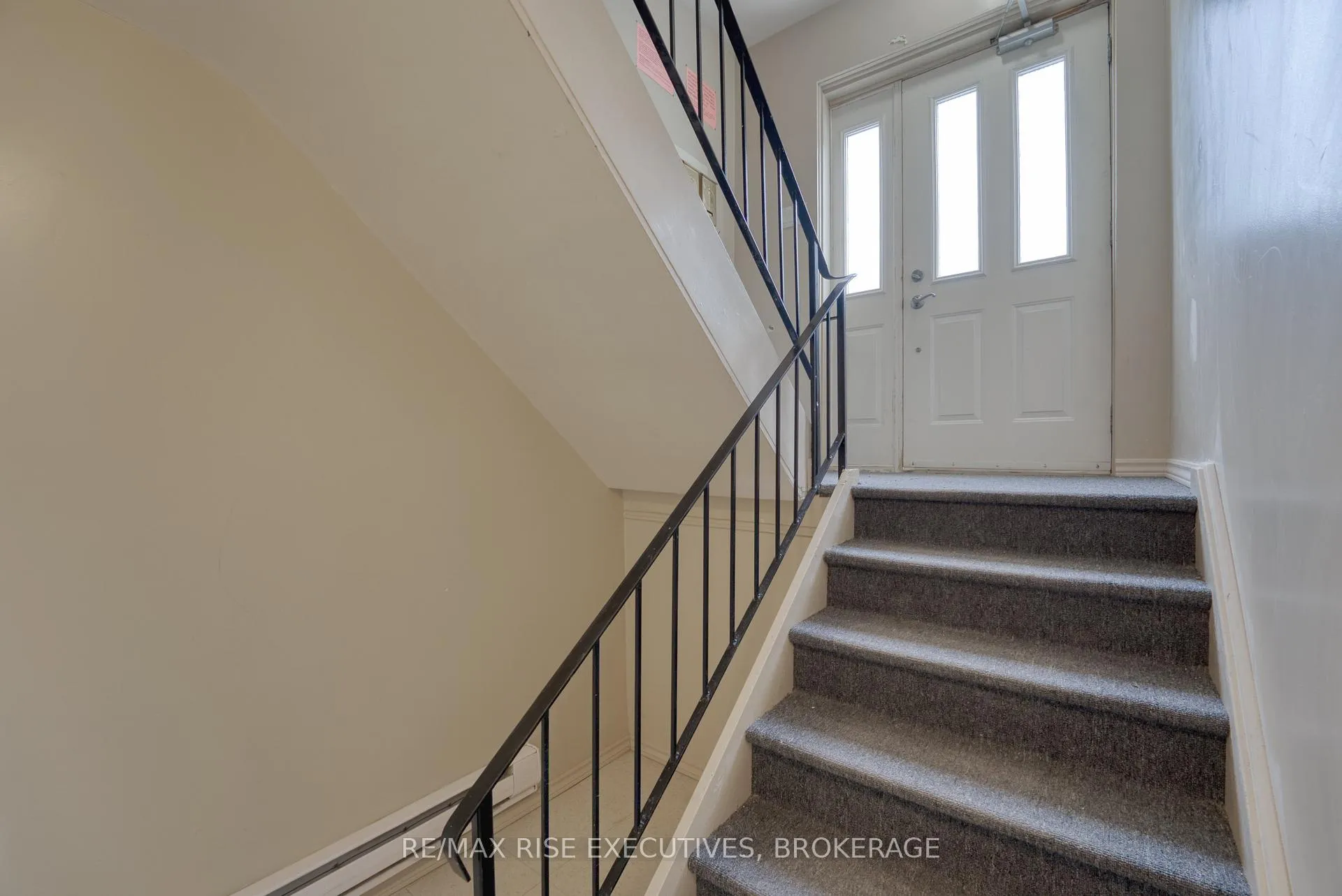 Photo 2 of Unit 3, 103 Day Street, Kingston, East of Sir John A. Blvd — HOMEH