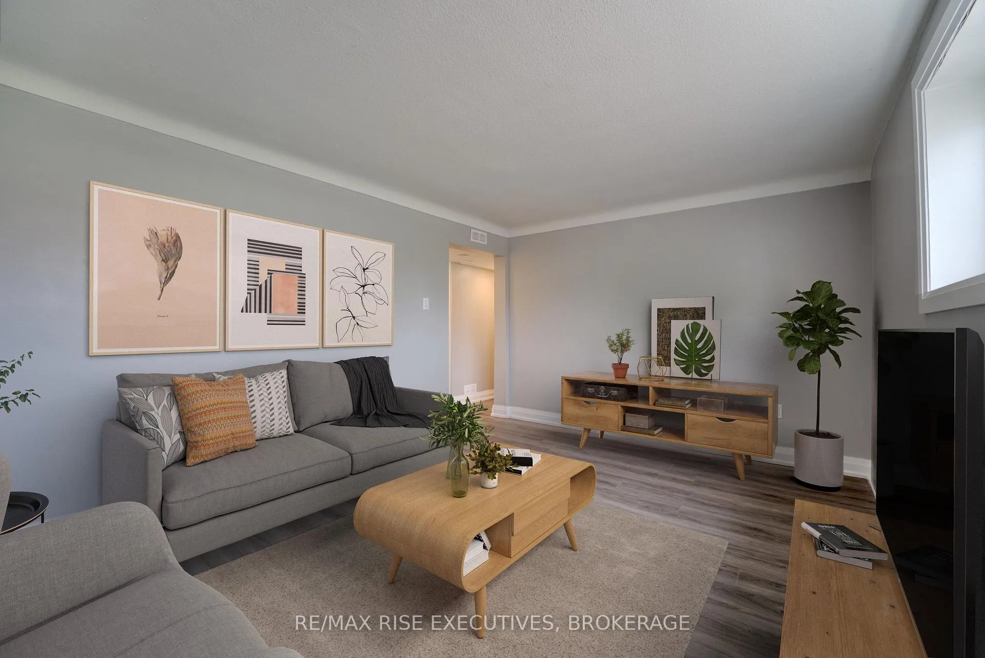Photo 4 of Unit 3, 103 Day Street, Kingston, East of Sir John A. Blvd — HOMEH